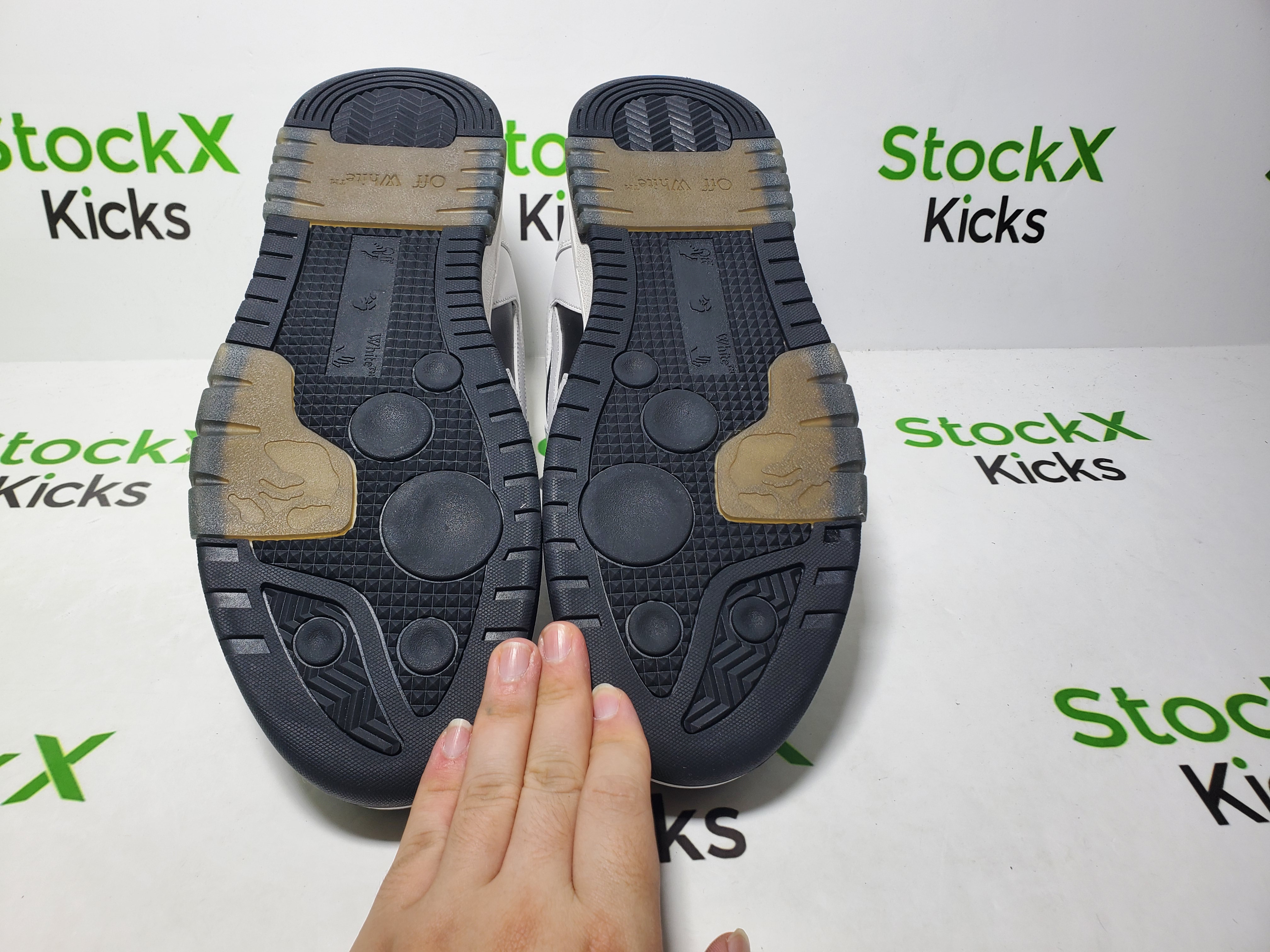 PK God Batch OFF-WHITE Out Of Office OOO Low Tops Black And White Gray OMIA189F 22LEA001 0709 review Stockicks 04