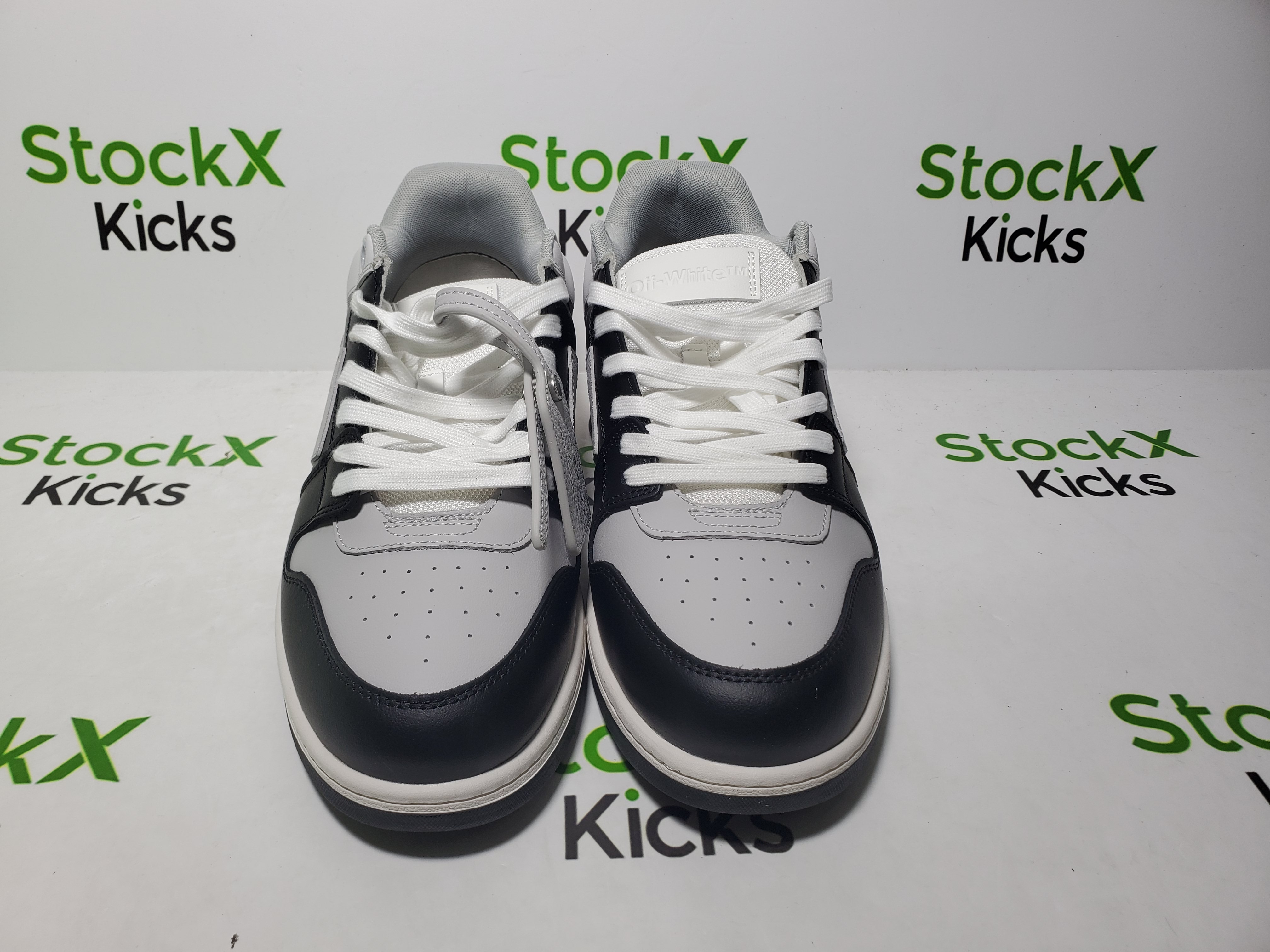 PK God Batch OFF-WHITE Out Of Office OOO Low Tops Black And White Gray OMIA189F 22LEA001 0709 review Stockicks 03