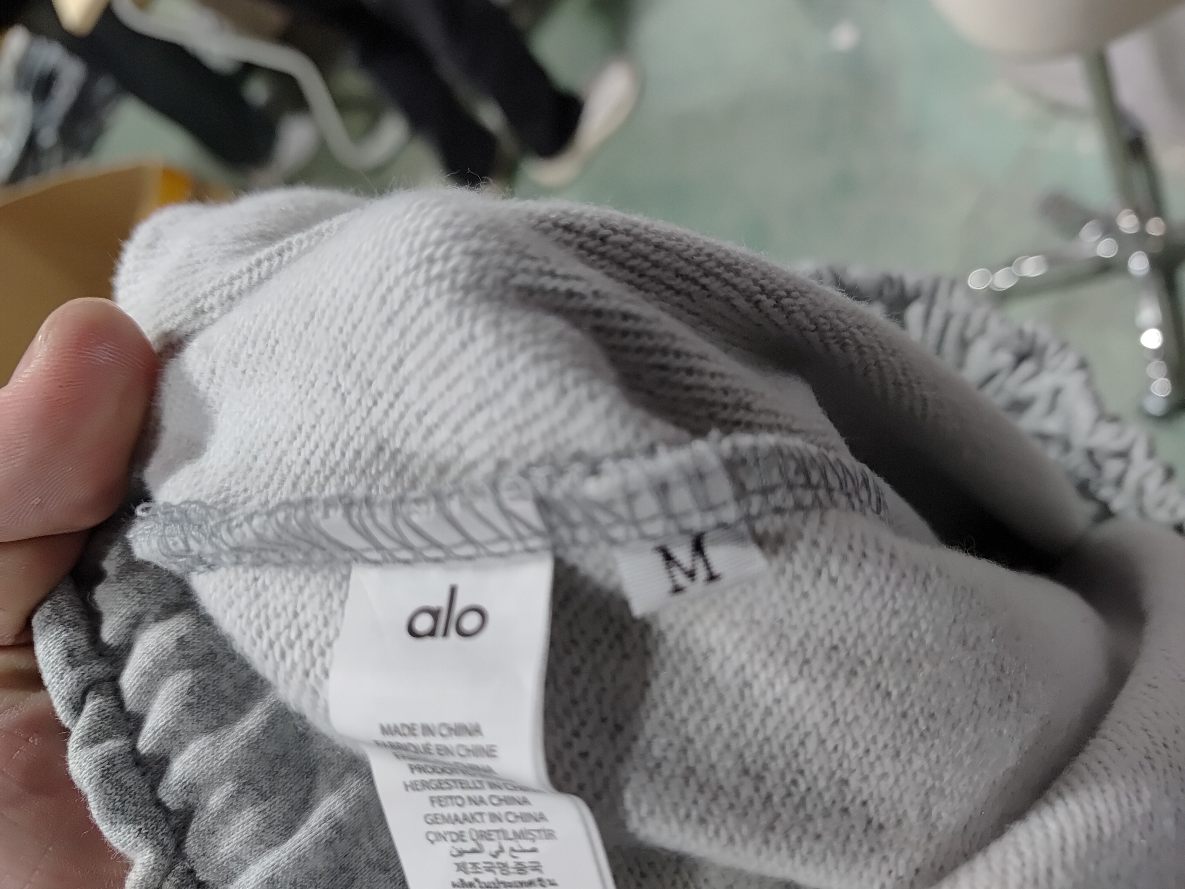 Alo Yoga Accolade 1/4 Zip Pullover Set Grey review Stockicks 04