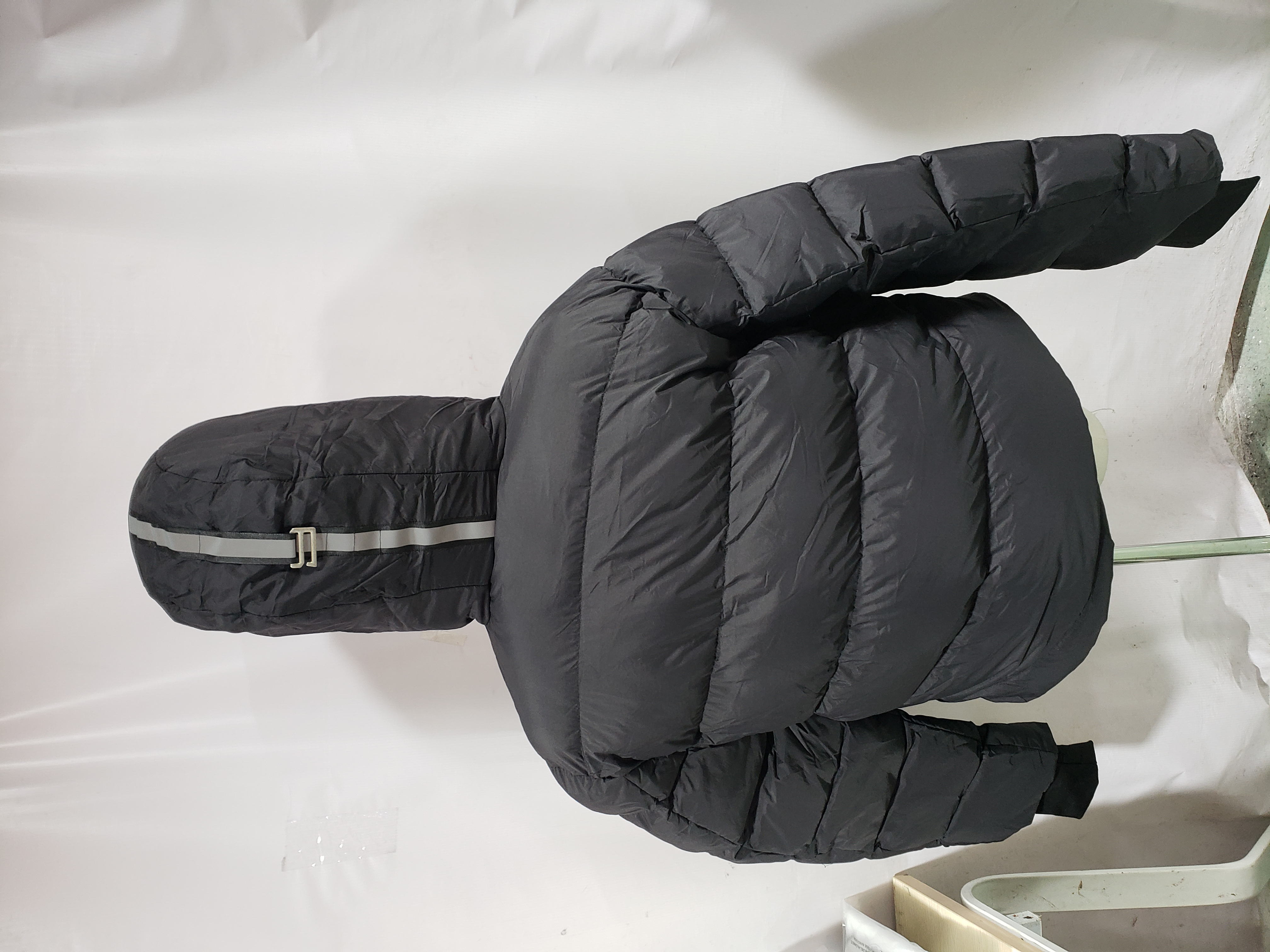 Canada Goose Wyndham Parka Black Down Jacket（No fur collar） review Stockicks 04