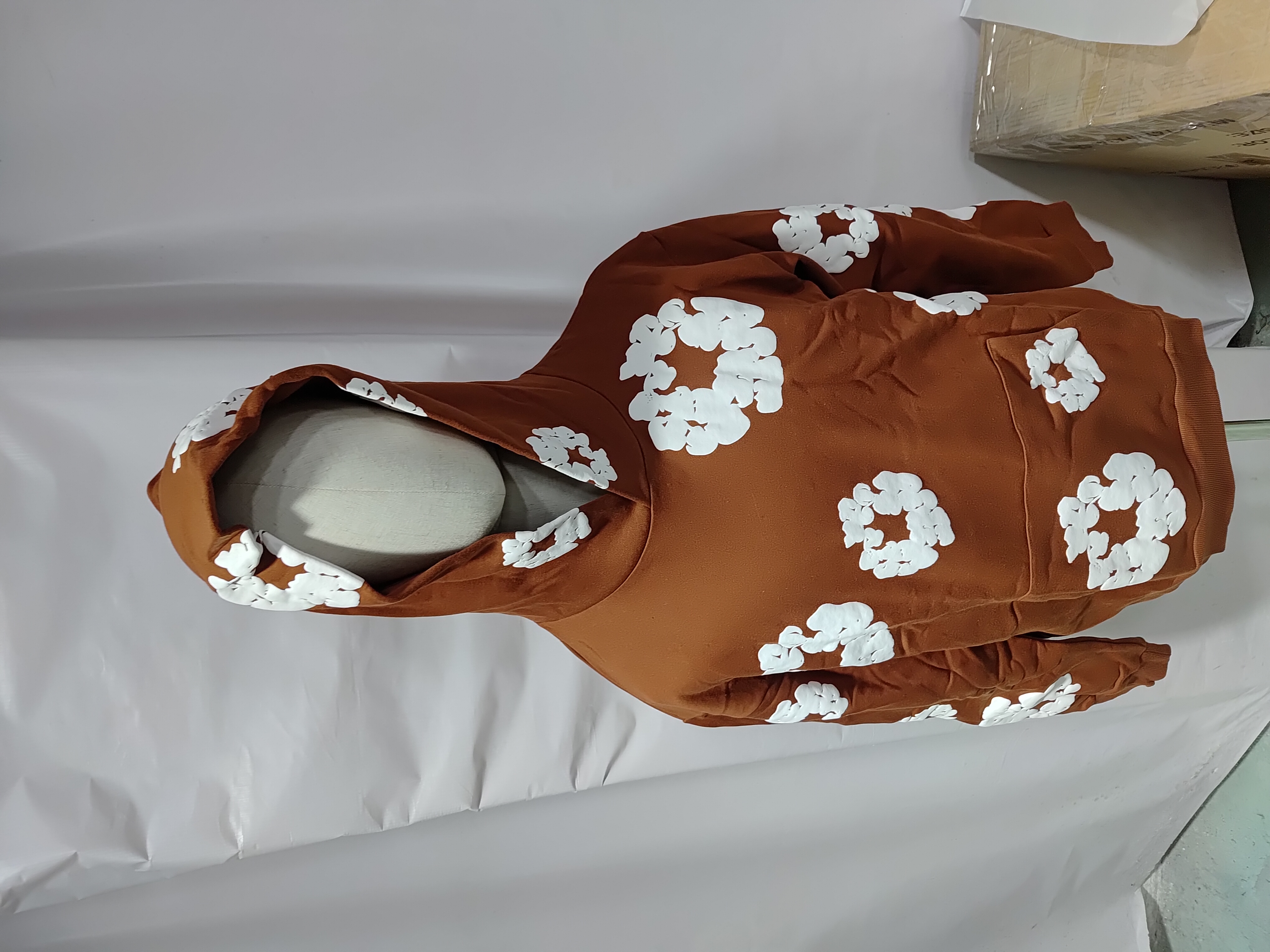 Denim Tears The Cotton Wreath Sweatshirt Brown Hoodie review Stockicks 01