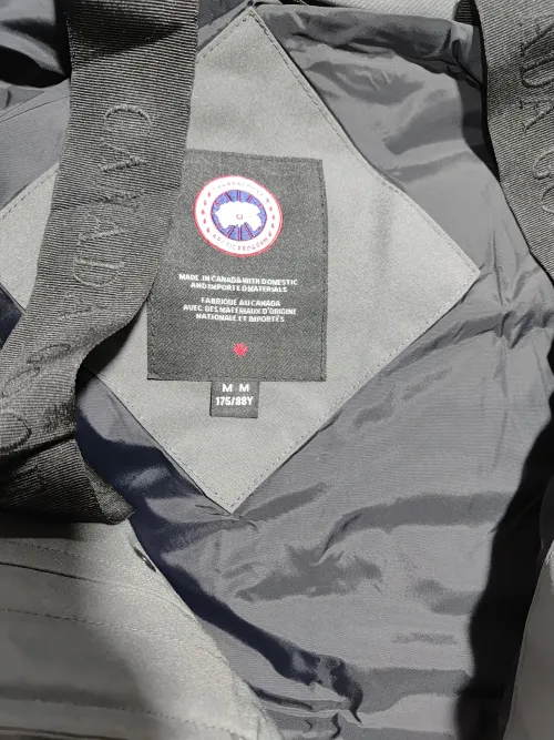 Canada Goose Wyndham Parka Graphite review 