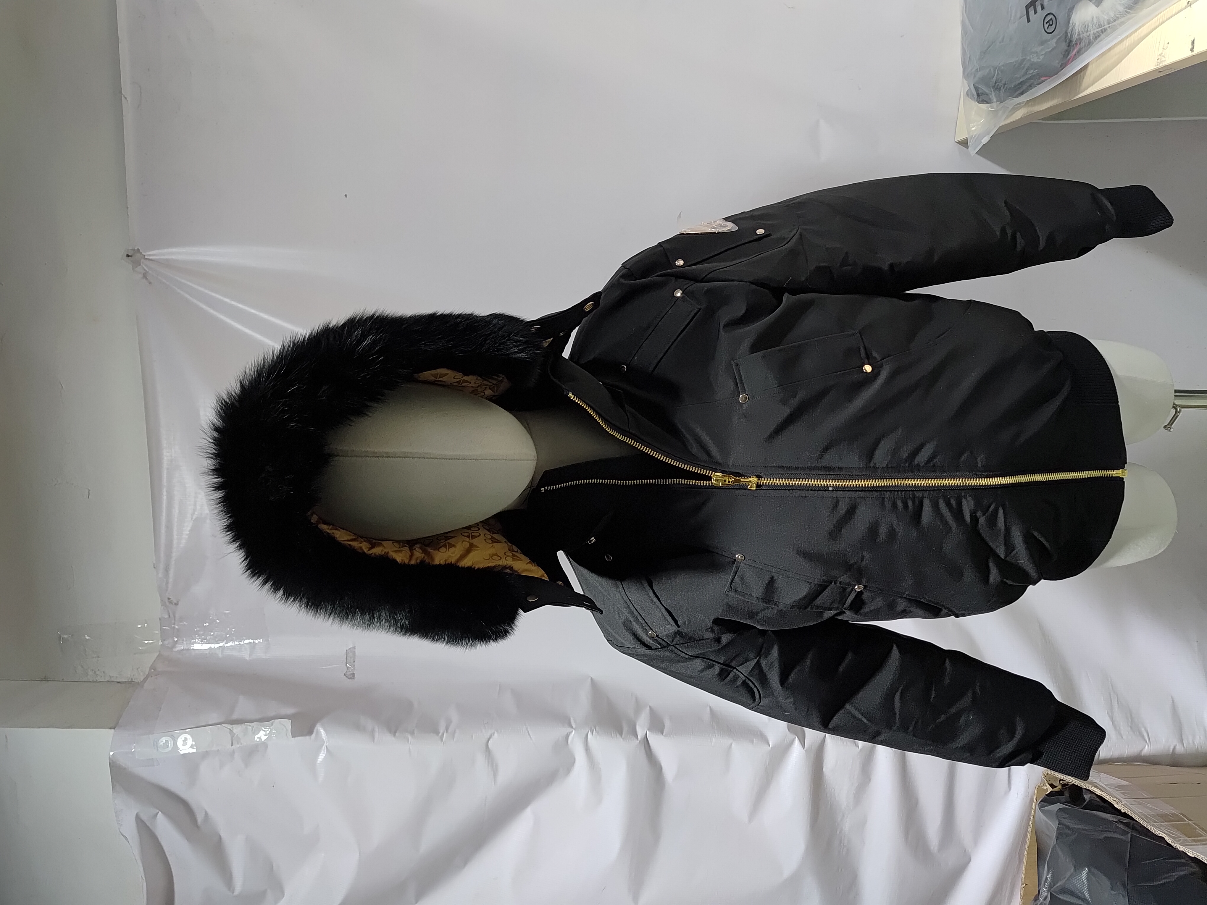 Moose Knuckles Gold Ballistic Bomber Neoshear（NFC) review Stockicks 02