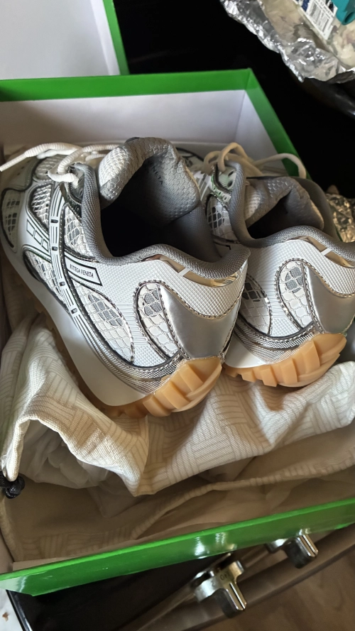 【Top PK God Batch】Bottega Veneta Orbit Silver White review 