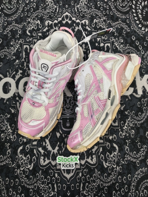 Balenciaga Runner White Pink 677403W3RB39059 review 