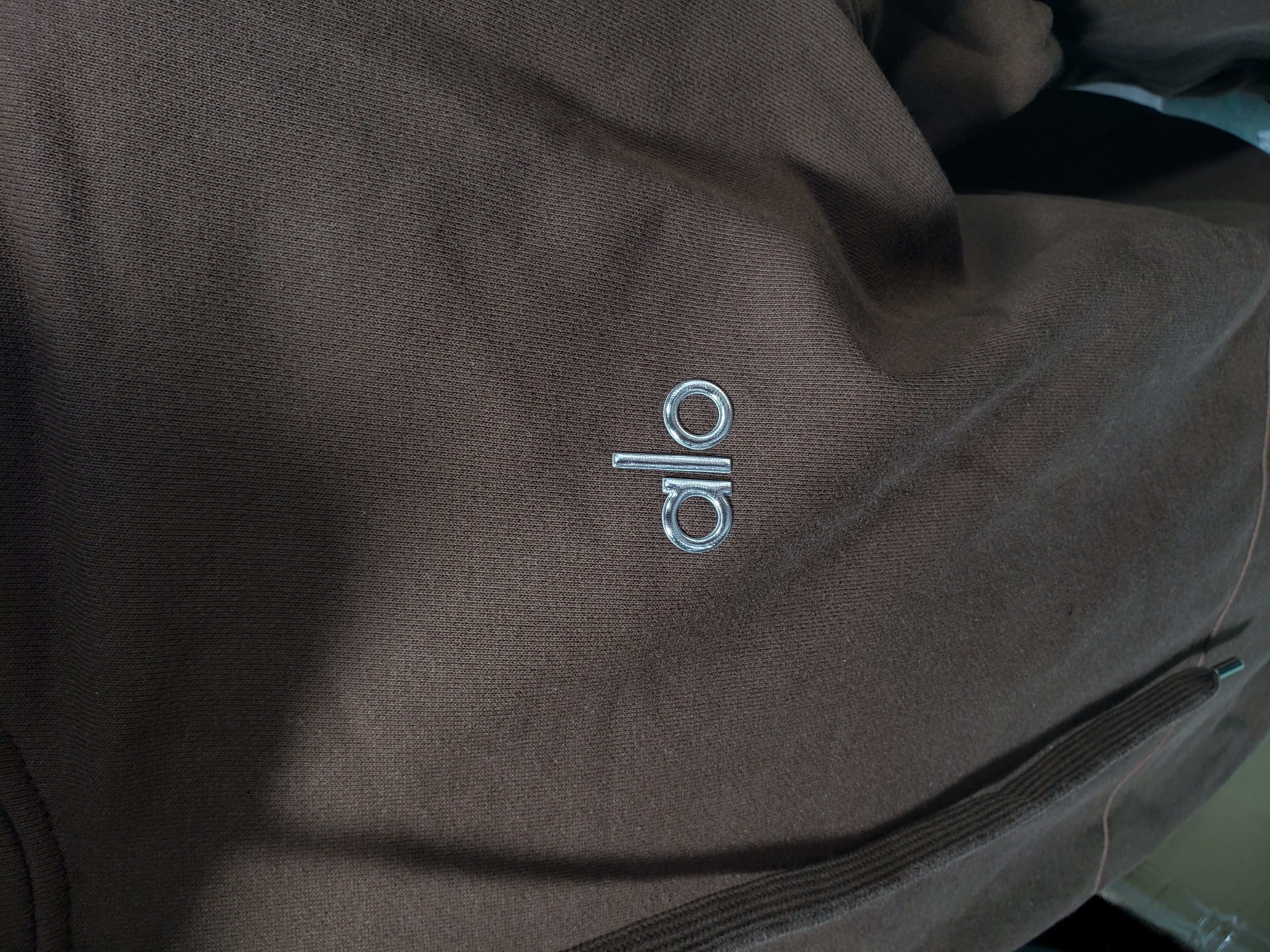 Alo Yoga Accolade Full Zip Hoodie Brown review Stockicks 02