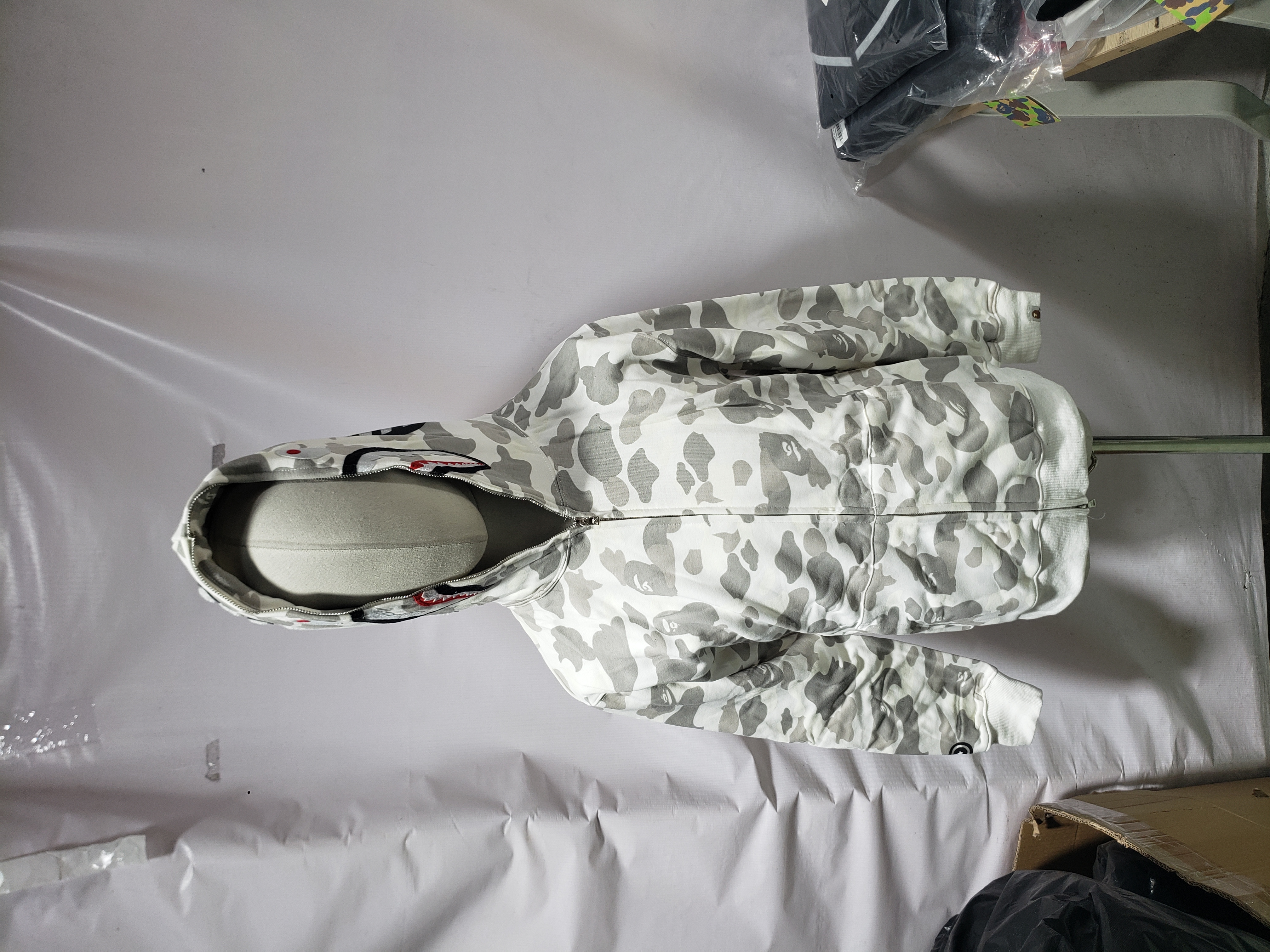 BAPE Luminous Spot Camouflage hoodie review Stockicks 01