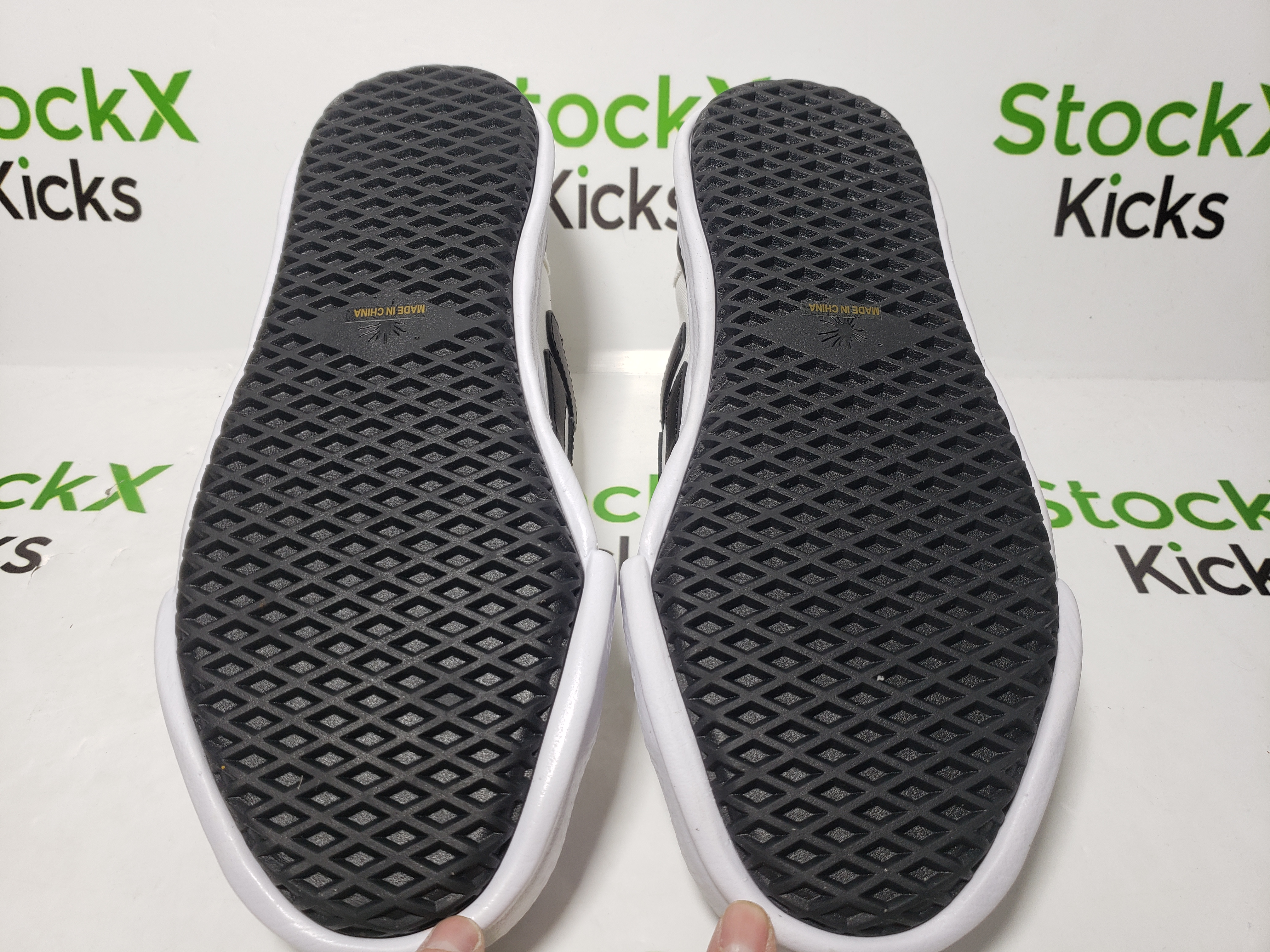 MIHARA YASUHIRO Black And White Bones NO.729 review Stockicks 04