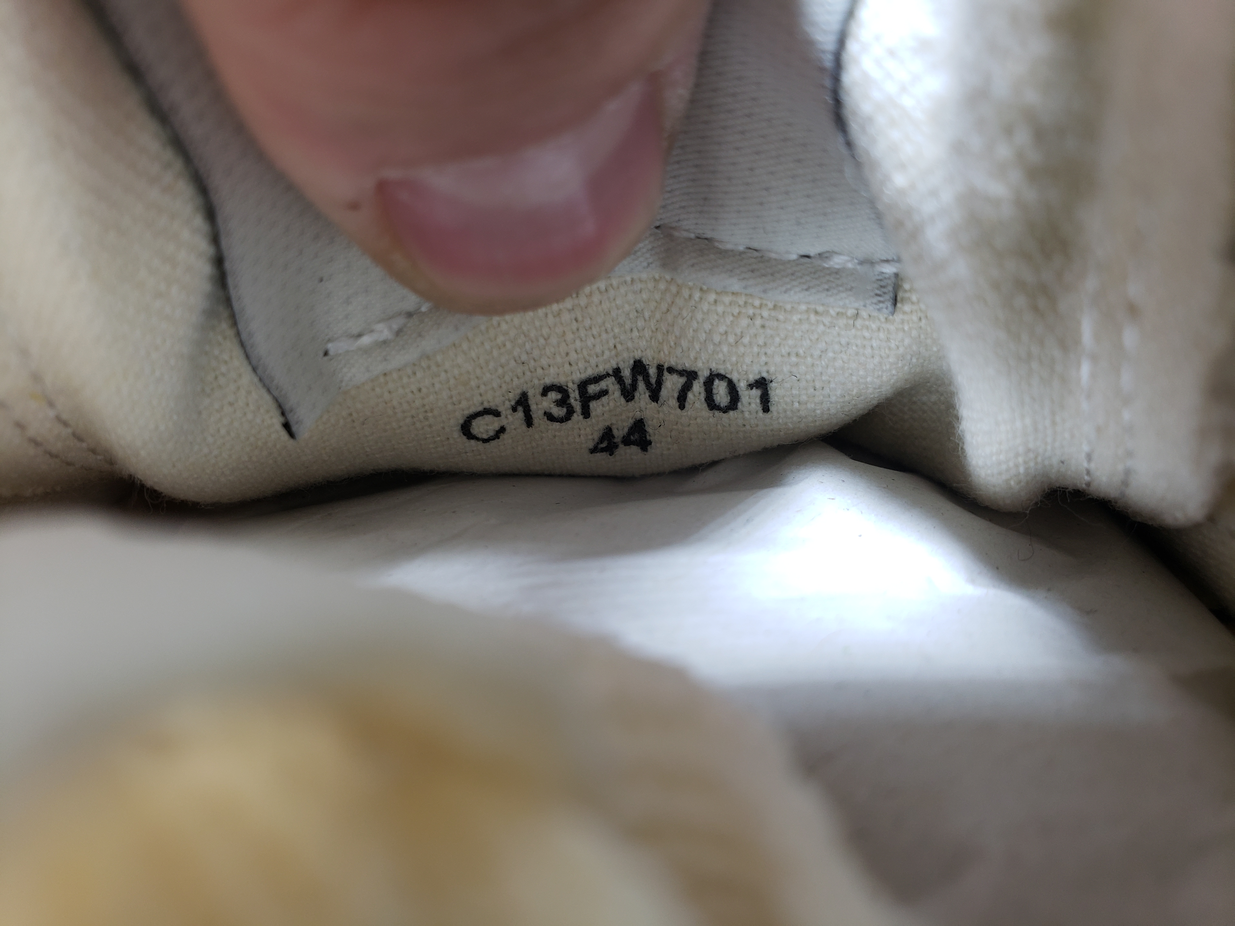 MIHARA YASUHIRO Black And White Bones NO.729 review Stockicks 03