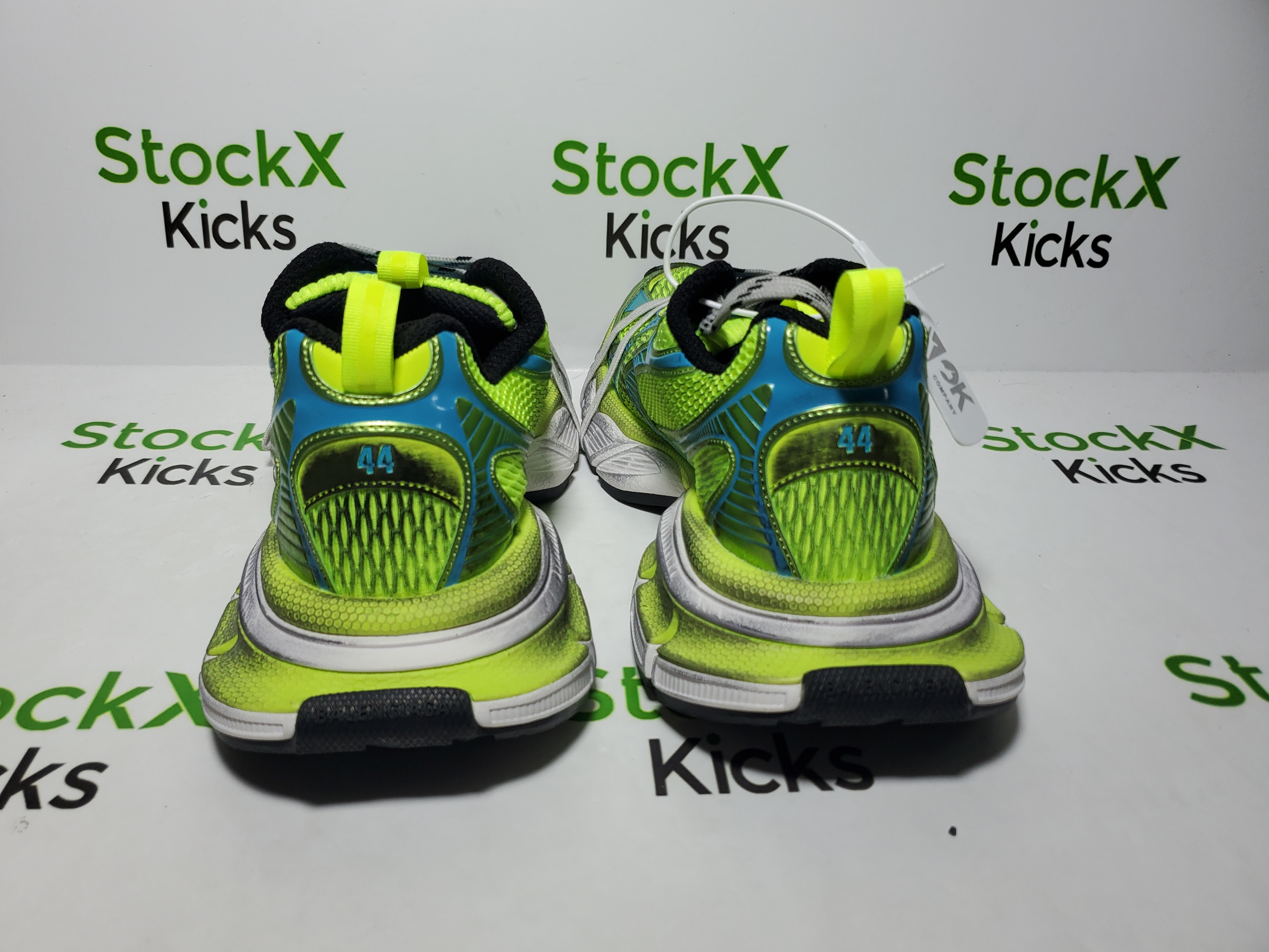 Balenciaga 3XL Sneaker Black Fluorescent Green 734734 W3XL6 7019 review Stockicks 01