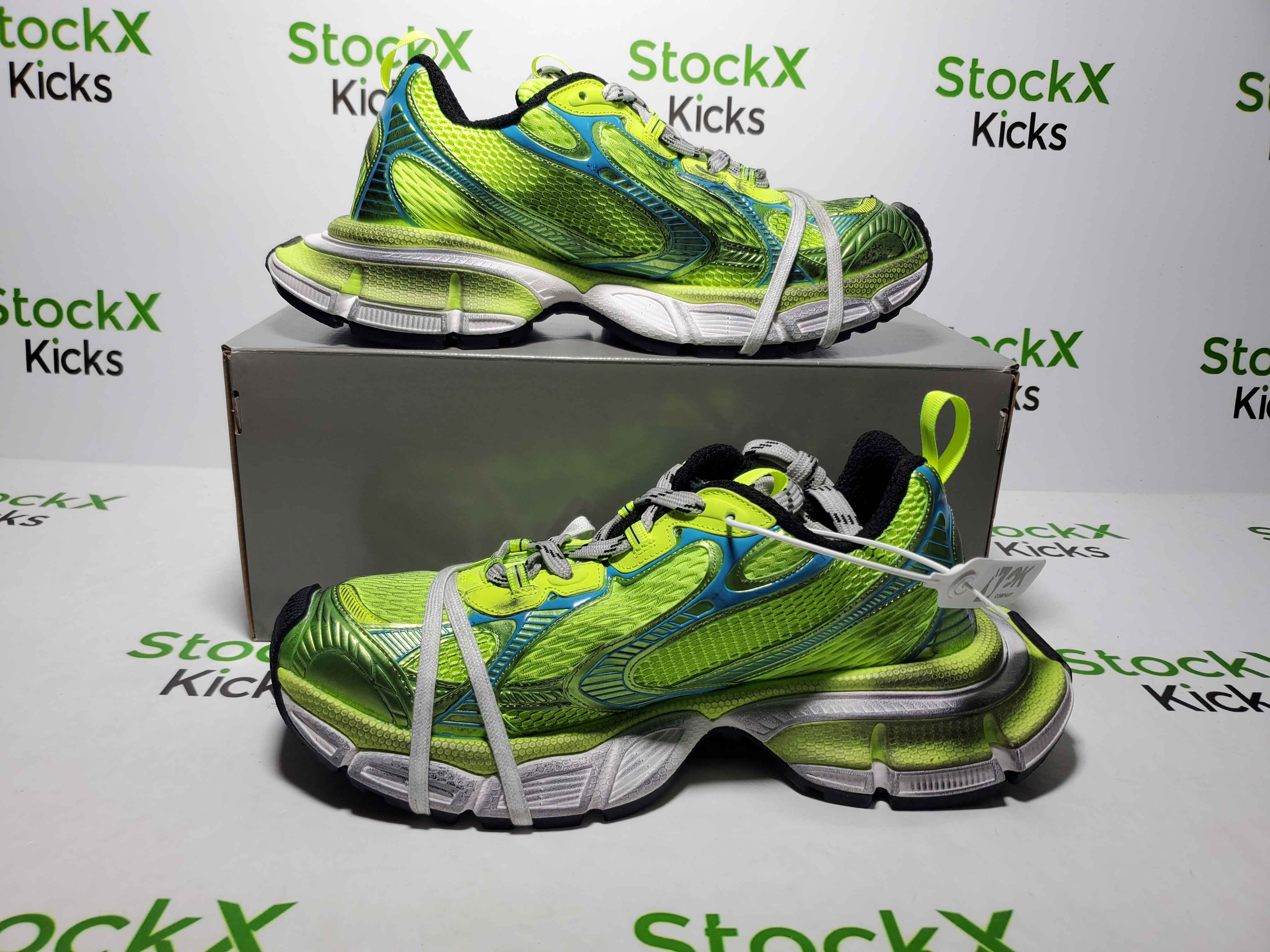 Balenciaga 3XL Sneaker Black Fluorescent Green 734734 W3XL6 7019 review Stockicks 06