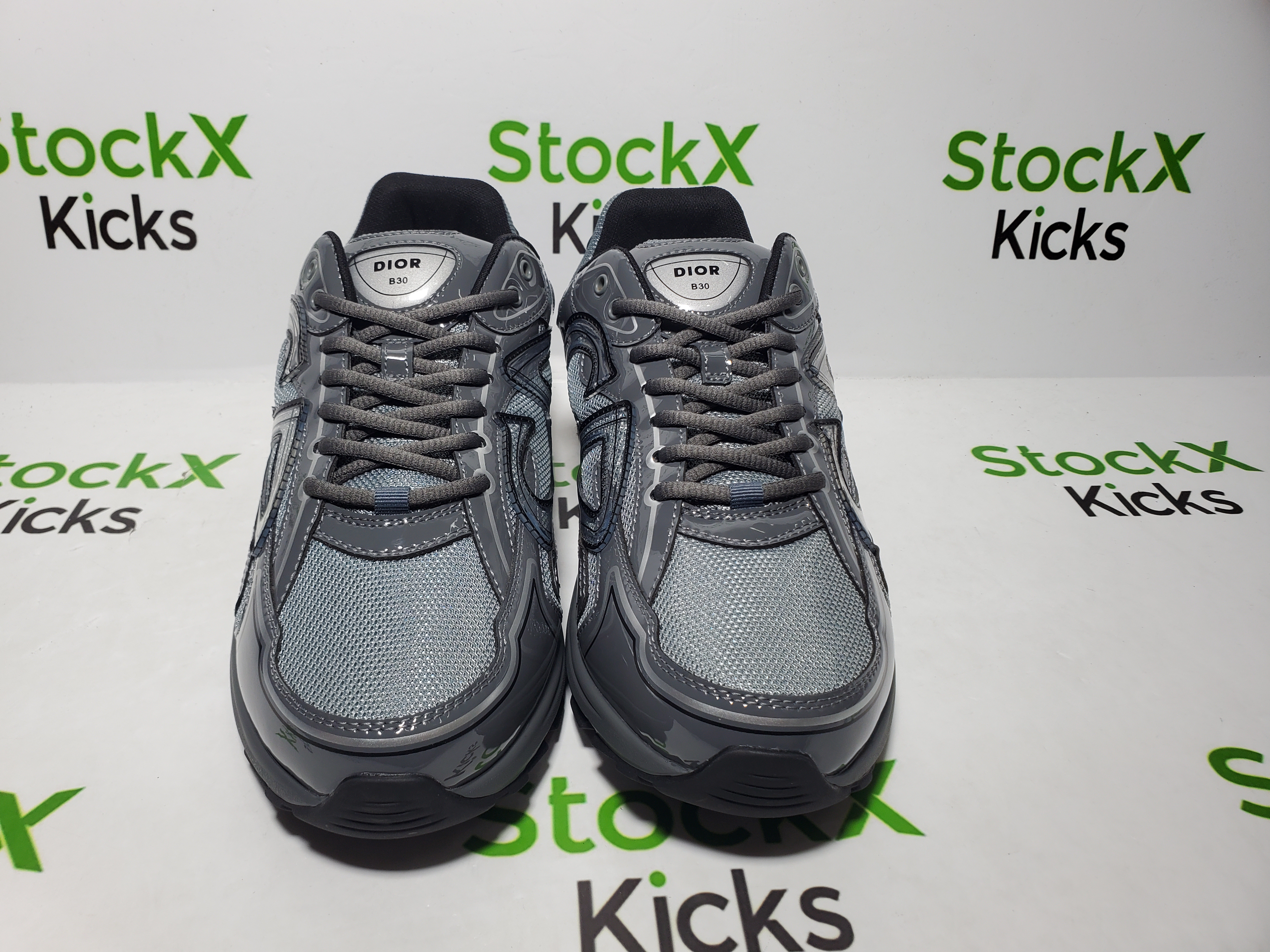 Dior B30 Light Gray Silver 3SN279ZEH_H968 review Stockicks 01