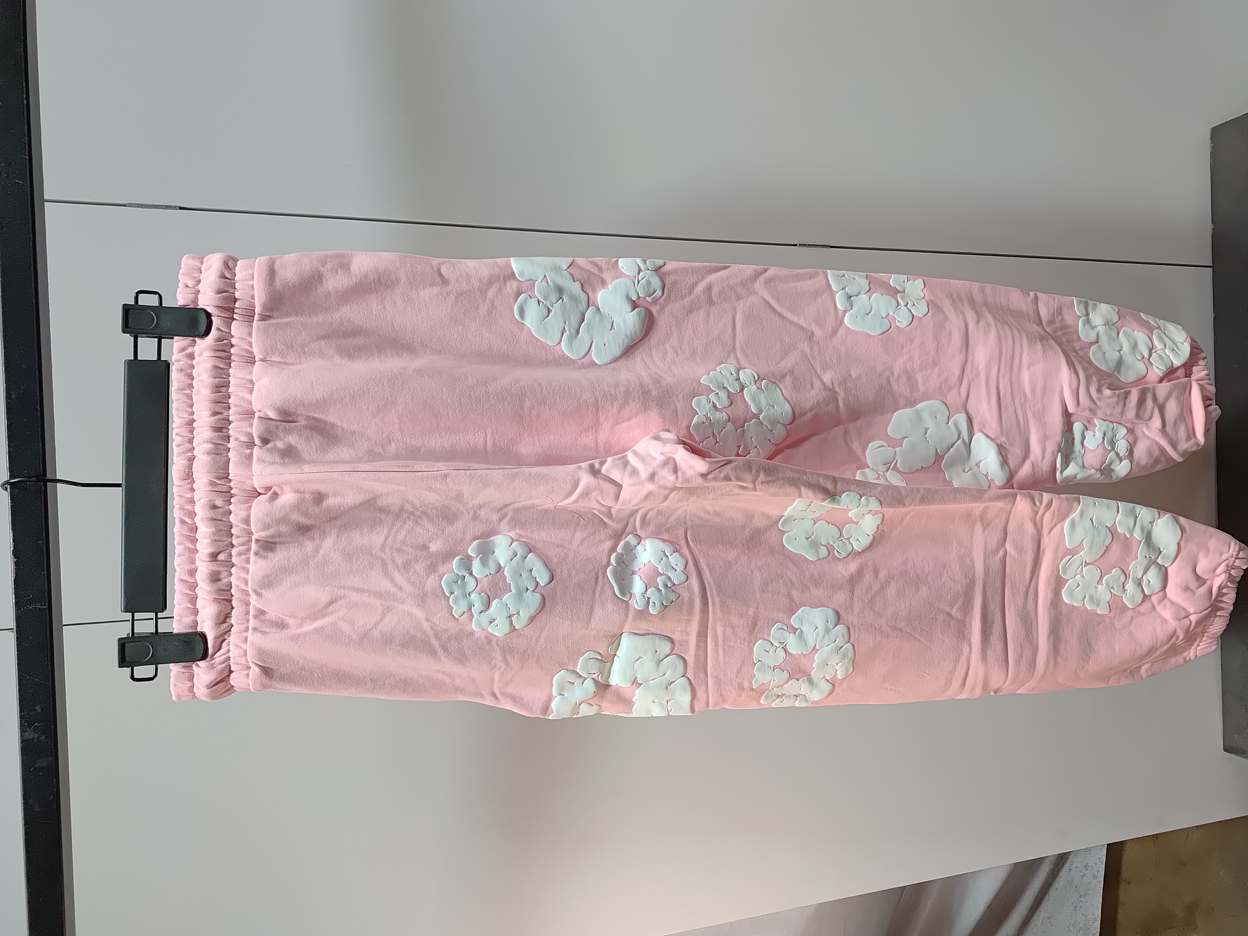 Denim Tears The Cotton Wreath Sweatpants Pink review Stockicks 06