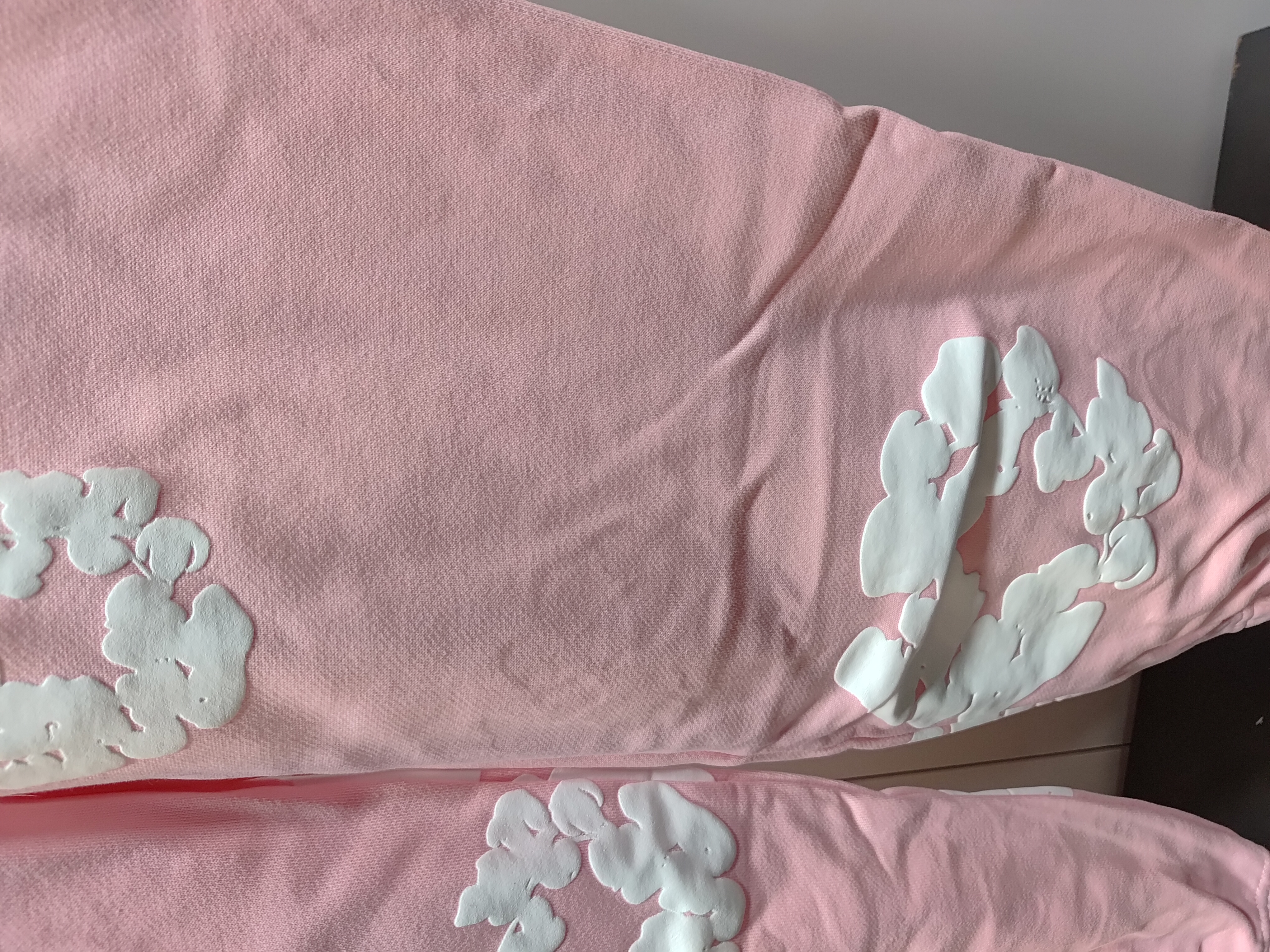 Denim Tears The Cotton Wreath Sweatpants Pink review Stockicks 03