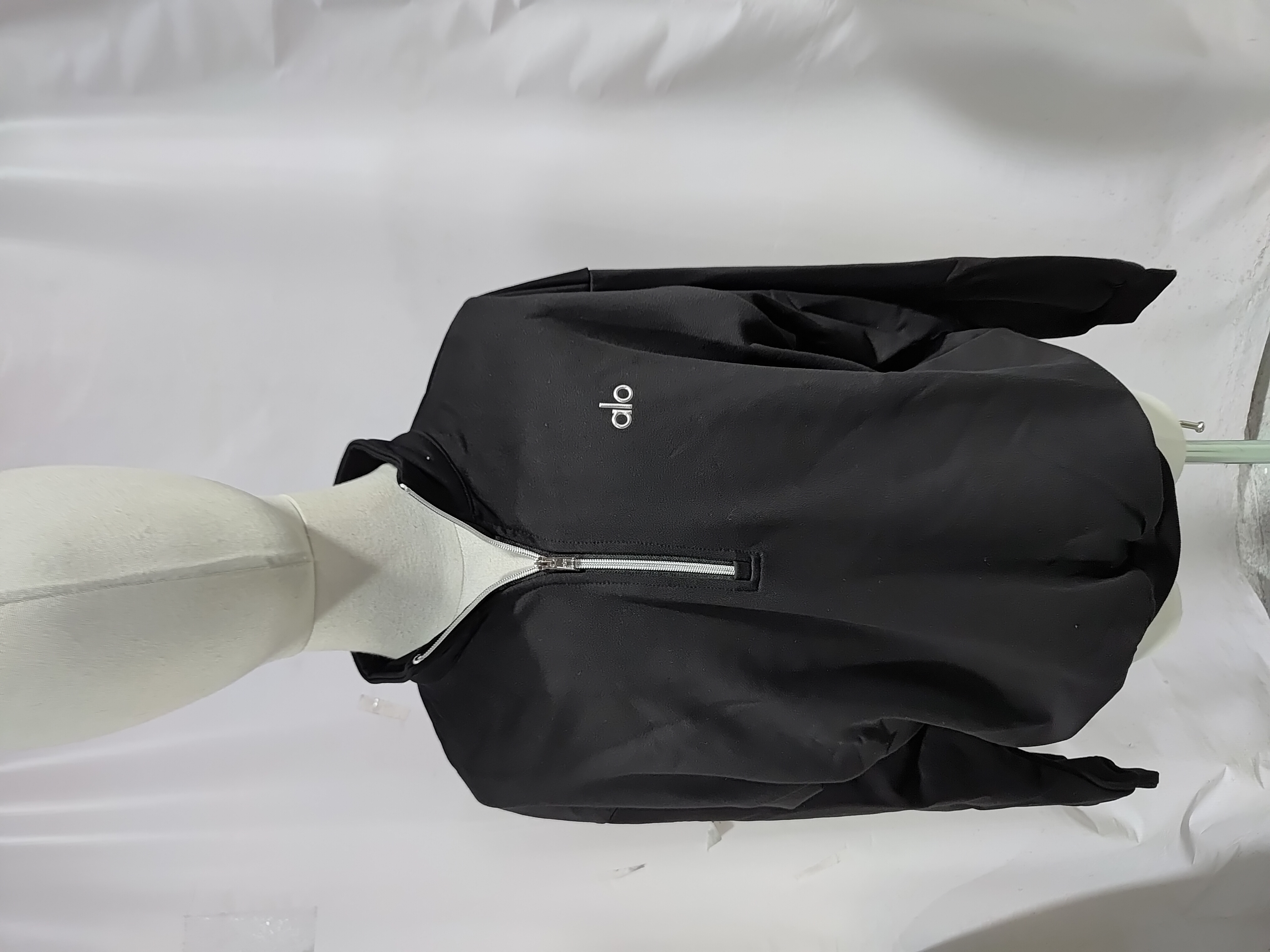 Alo Yoga Accolade 1/4 Zip Pullover Set Black review Stockicks 01