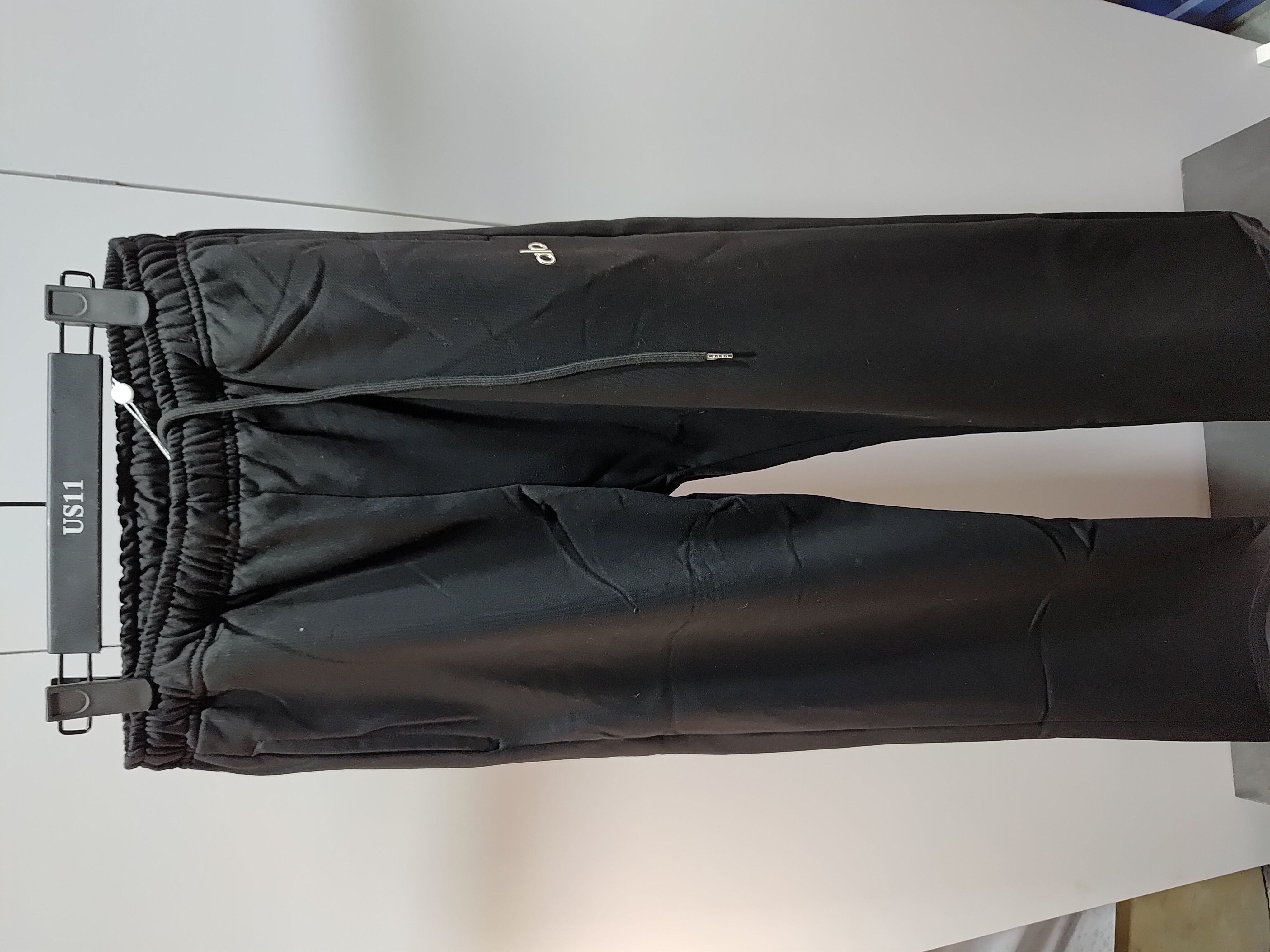 Alo Yoga Accolade 1/4 Zip Pullover Set Black review Stockicks 06