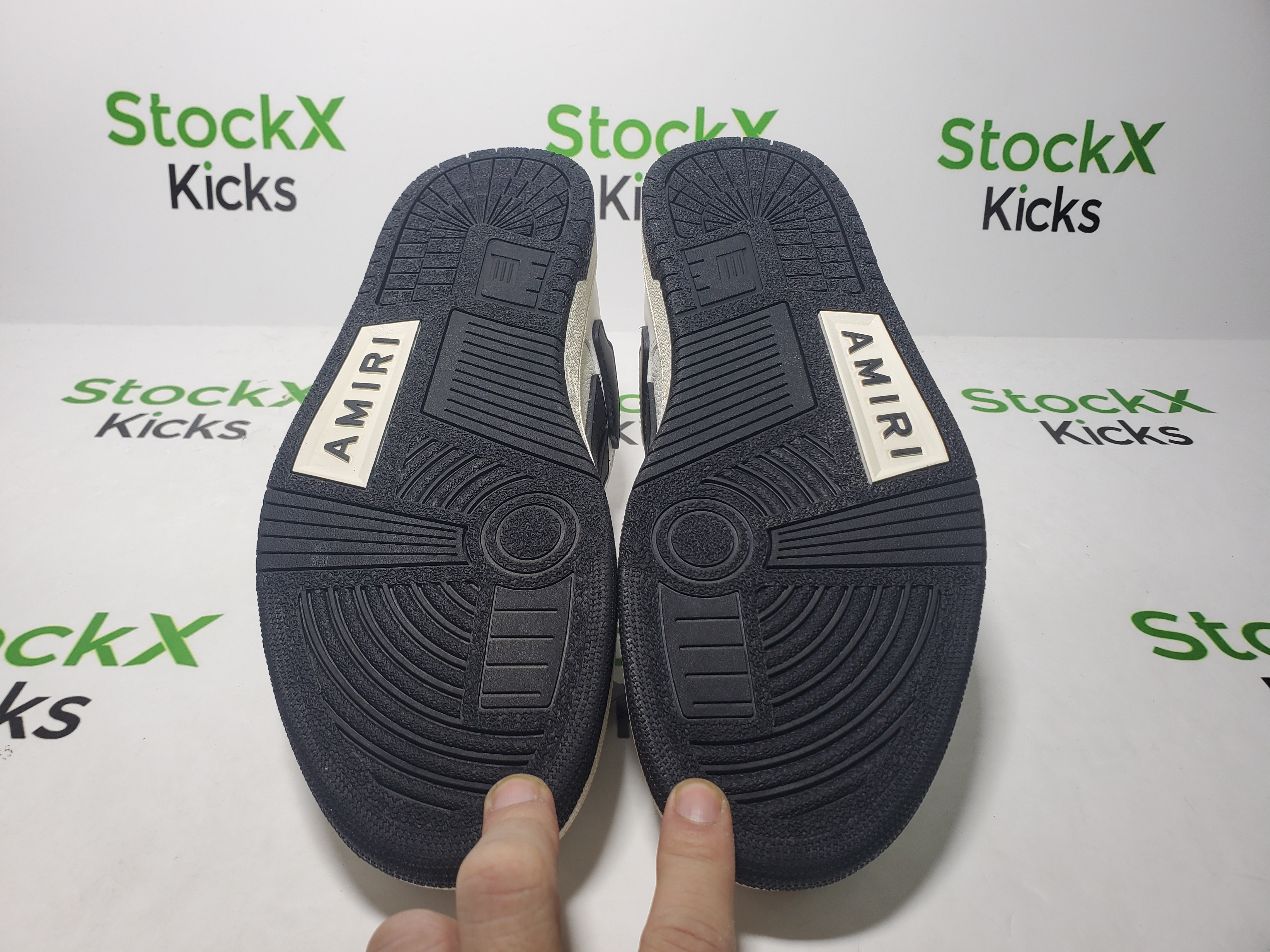 AMIRI Skel Top Low Whtie Black MFS003-111 review Stockicks 05