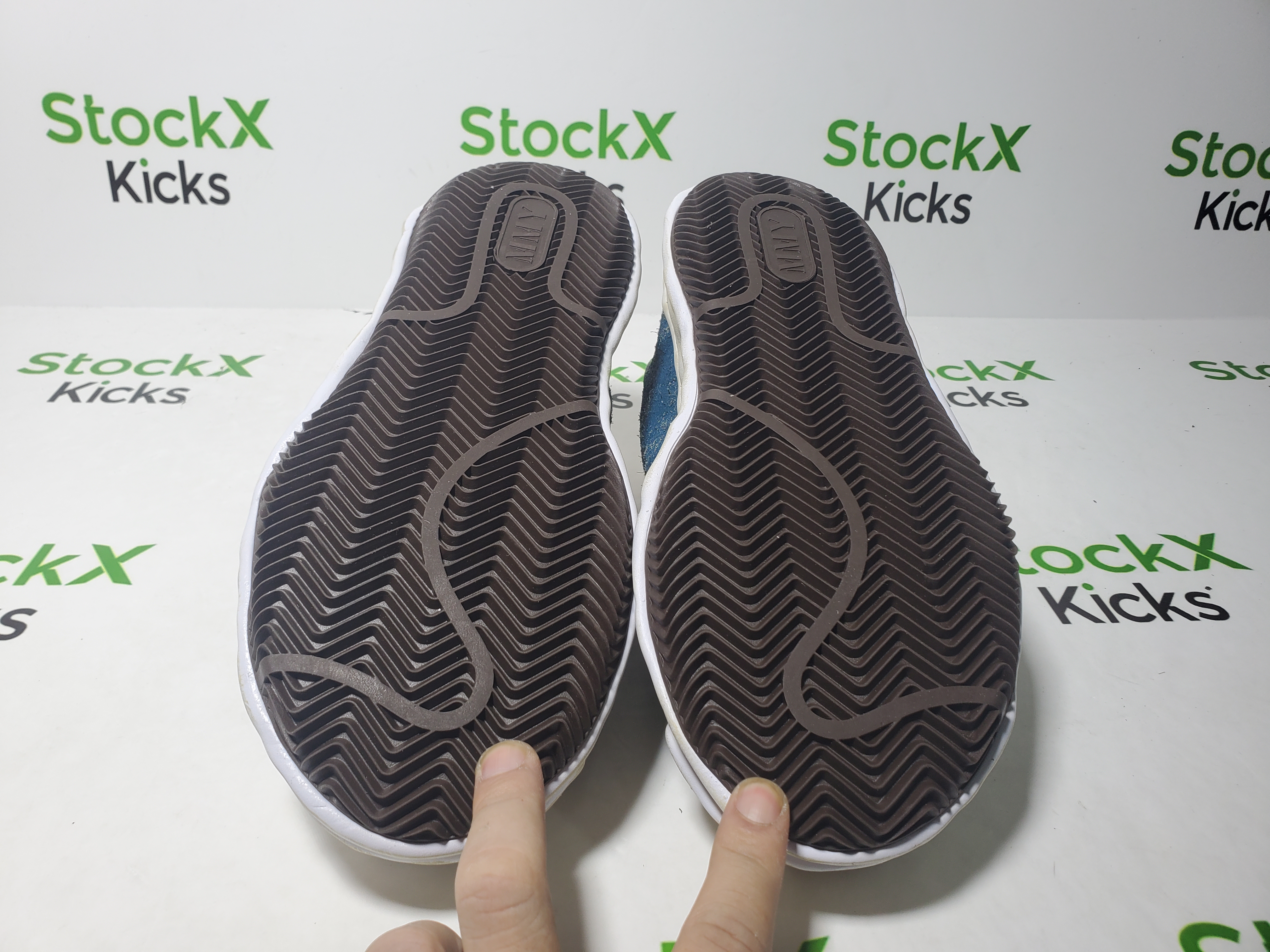 MIHARA YASUHIRO Blue NO.603 review Stockicks 05