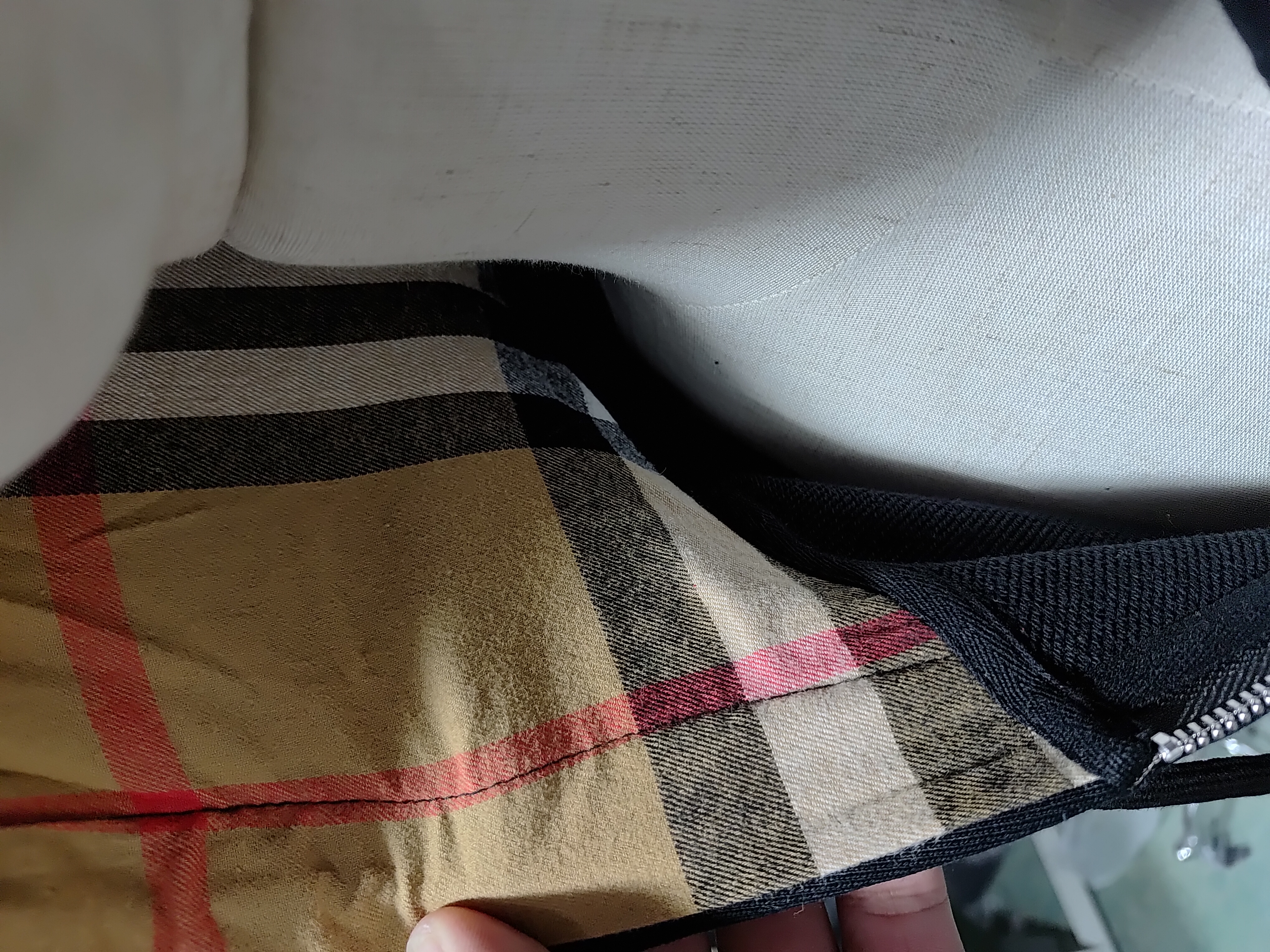 Burberry Zip Up Hoodie With Check Hood Black Archive Beige review Stockicks 03