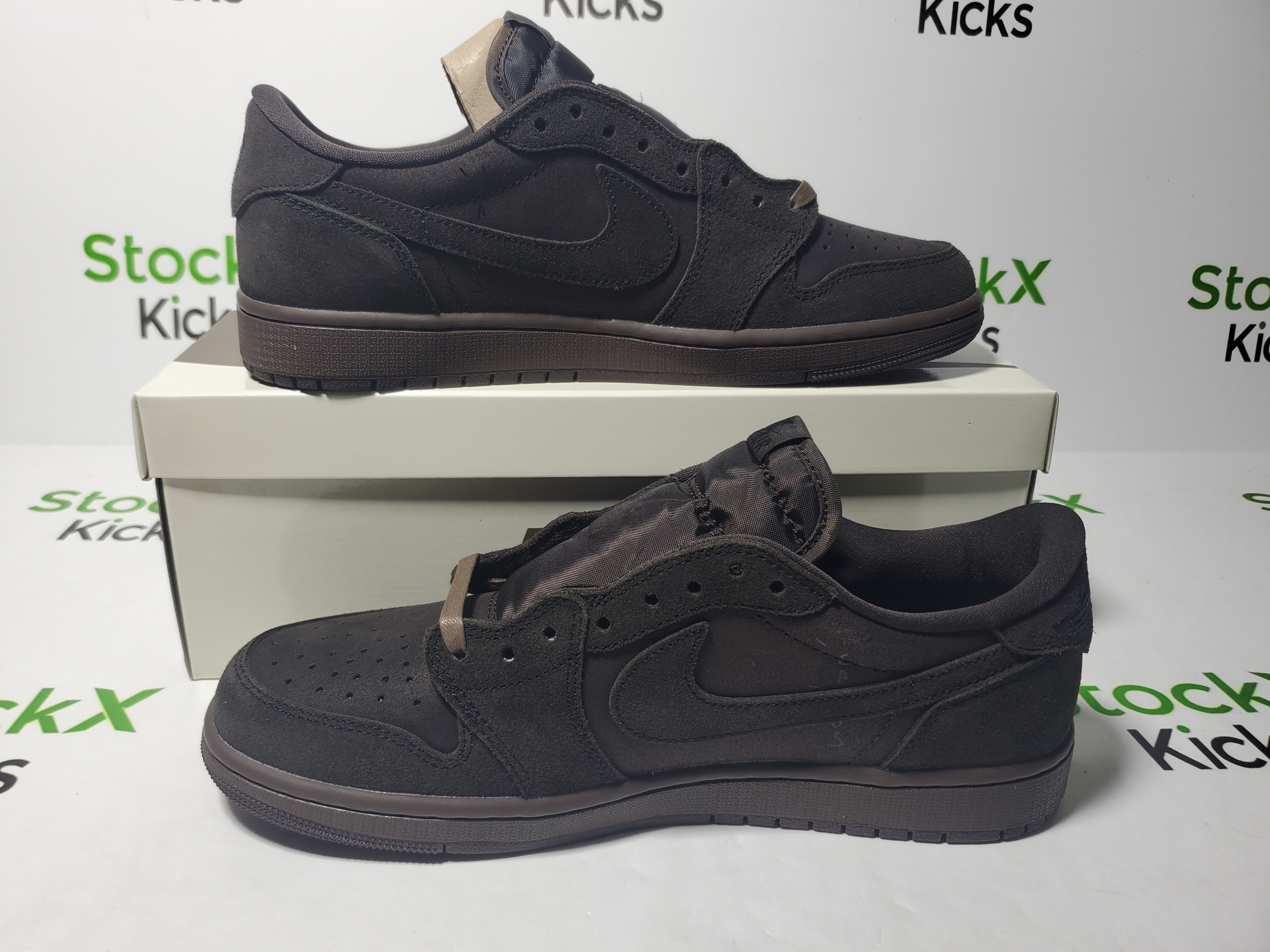 LJR Batch Air Jordan 1 Low Travis Scott  Velvet Brown DM7866-202 review Stockicks 01