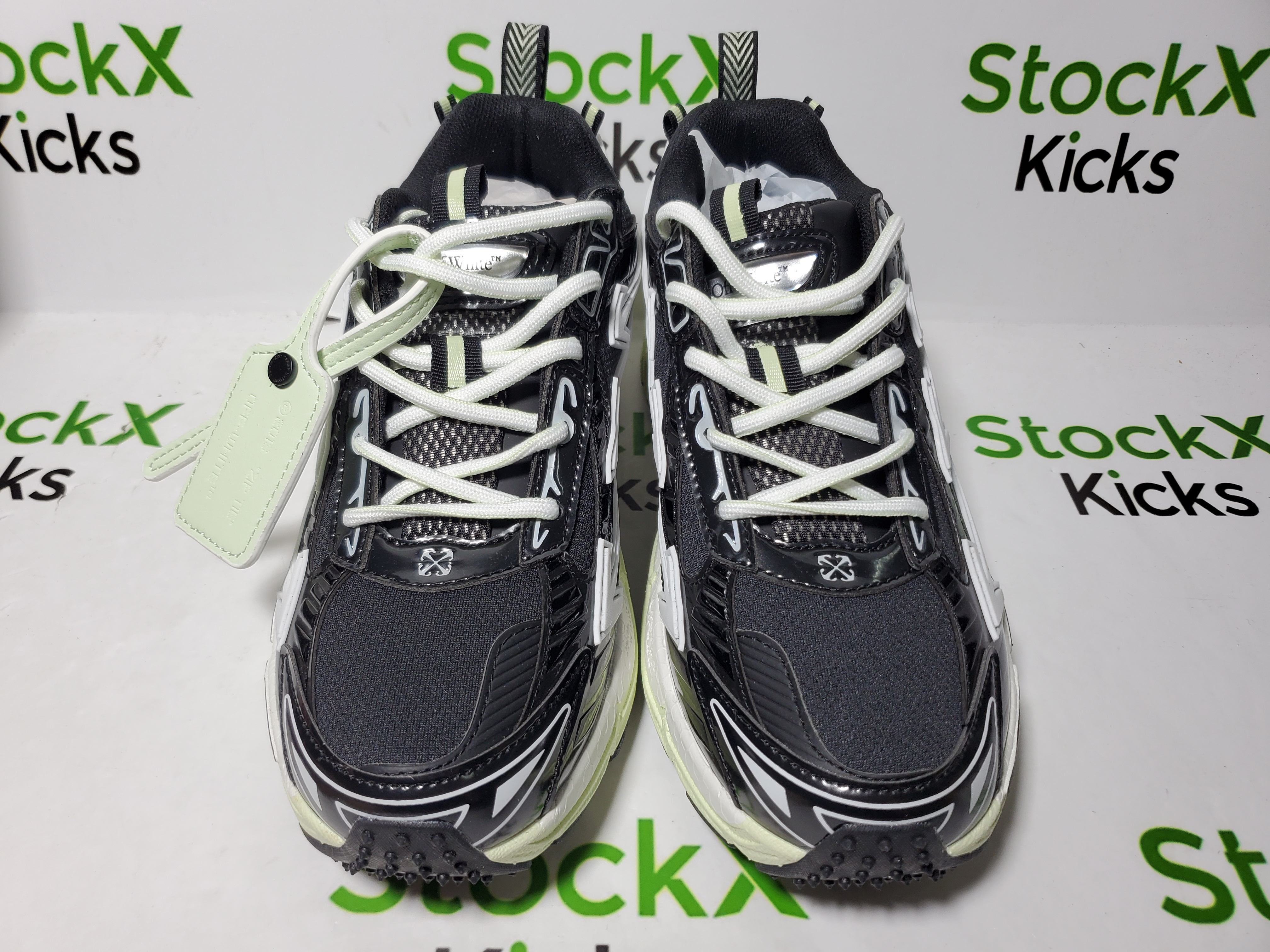 Off White Be Right Back Sneakers Grass Green Black OMIA295C99 FAB002 1014 review Stockicks 01