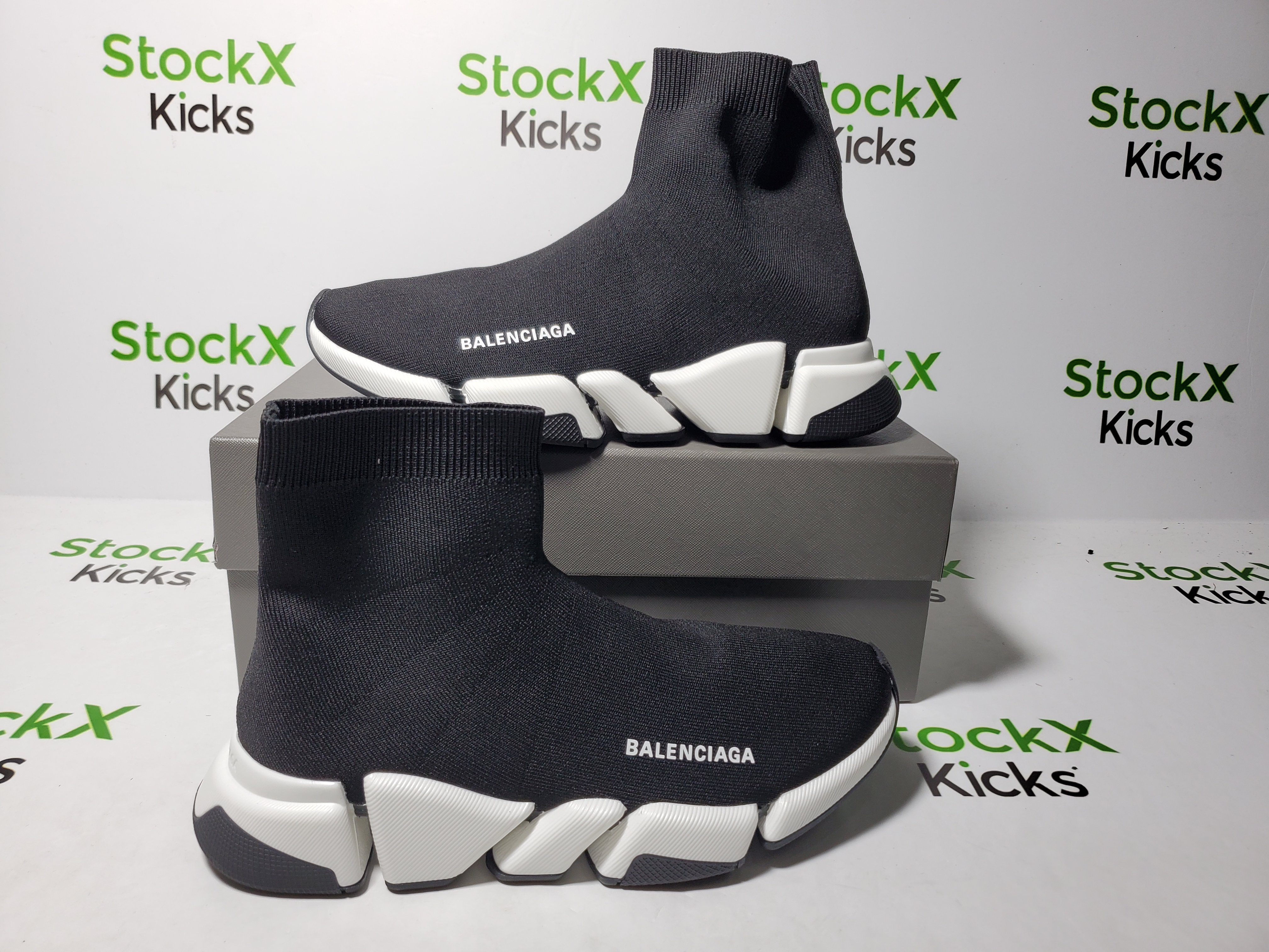 Balenciaga Speed Runner review Stockicks 01