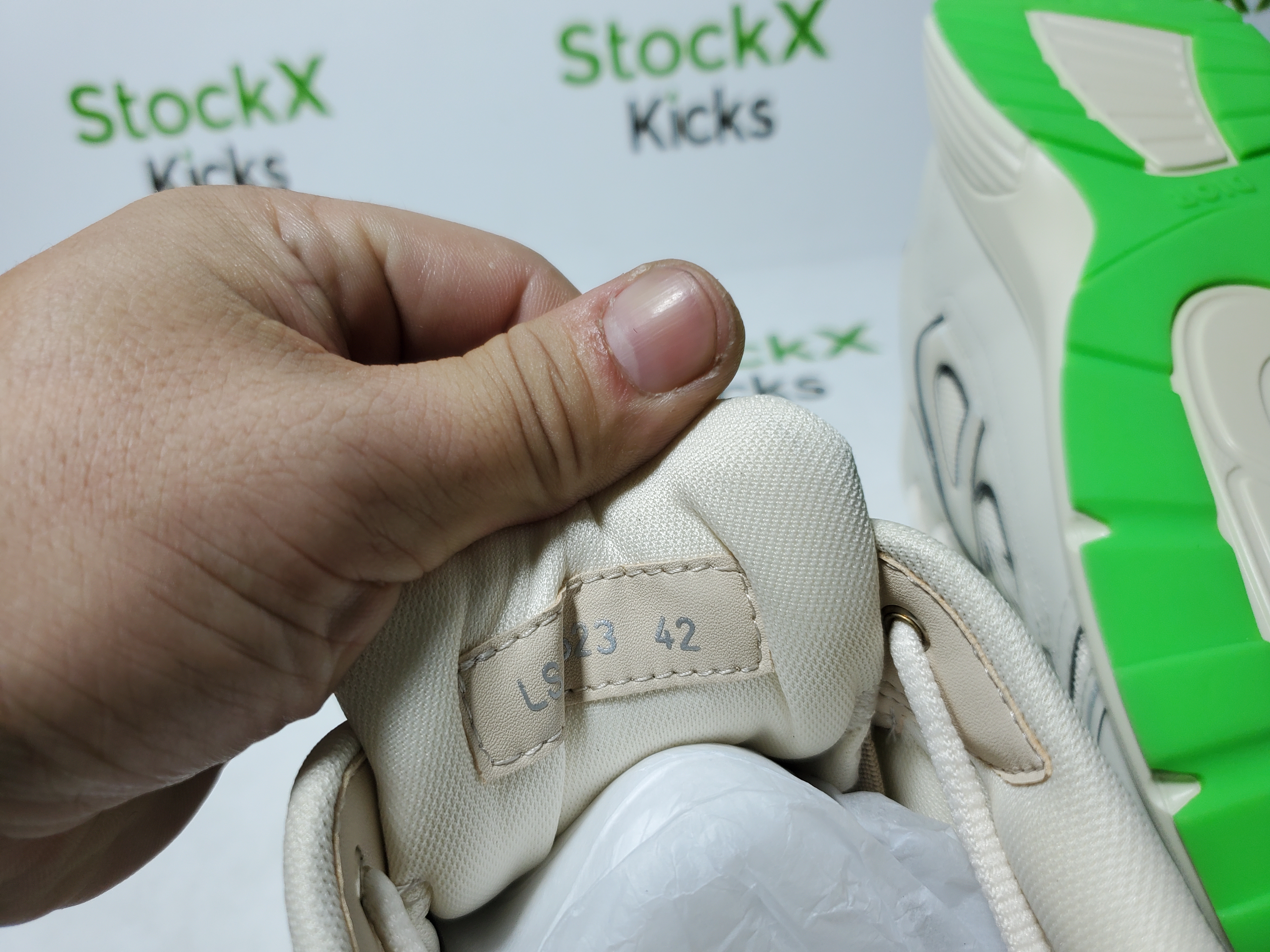 Dior B30 Sneakers Reflective CD30 Cream Green 3SN279ZRD-H166 review Stockicks 06