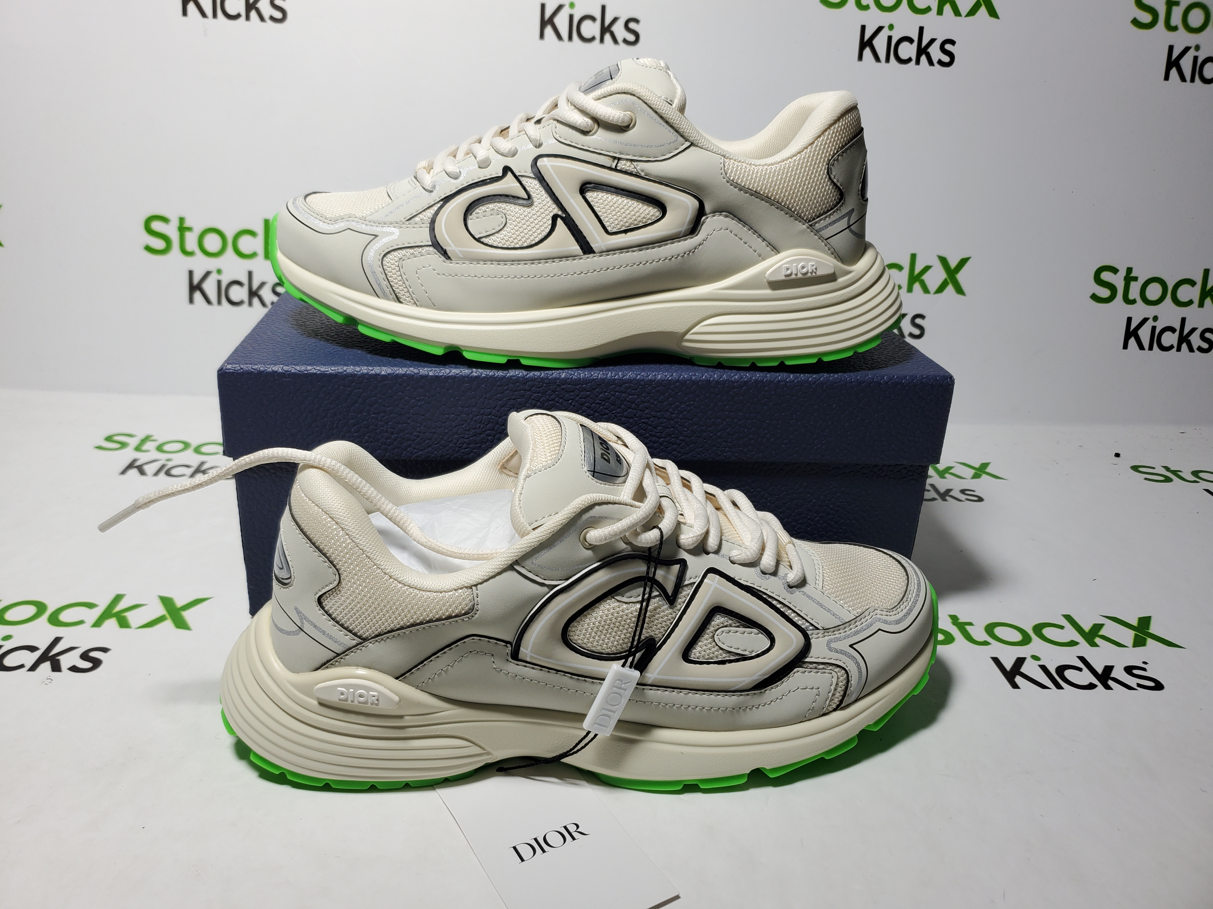 Dior B30 Sneakers Reflective CD30 Cream Green 3SN279ZRD-H166 review Stockicks 01