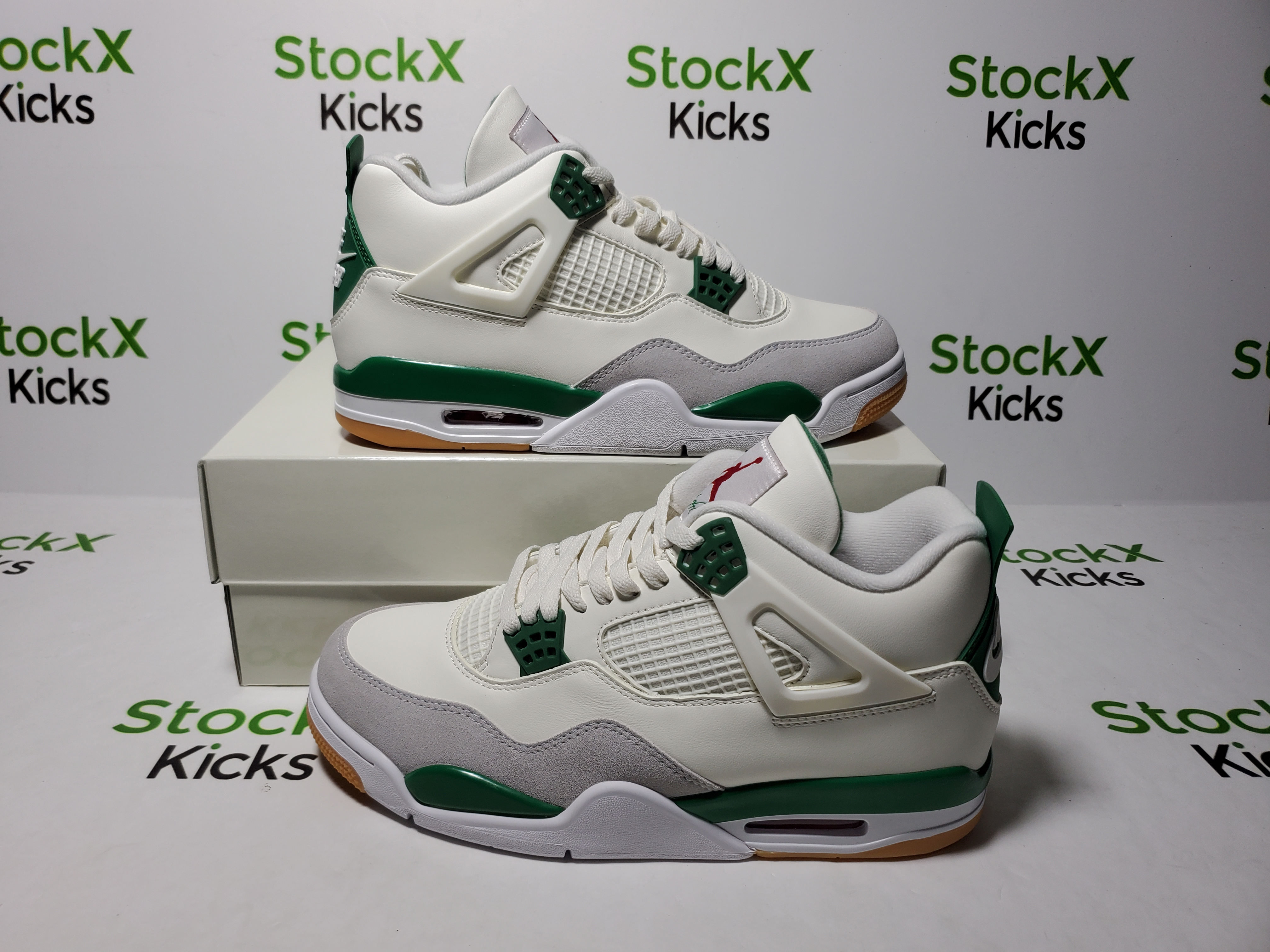 PK God Batch Jordan 4 Retro SB Pine Green DR5415-103 review Stockicks 01