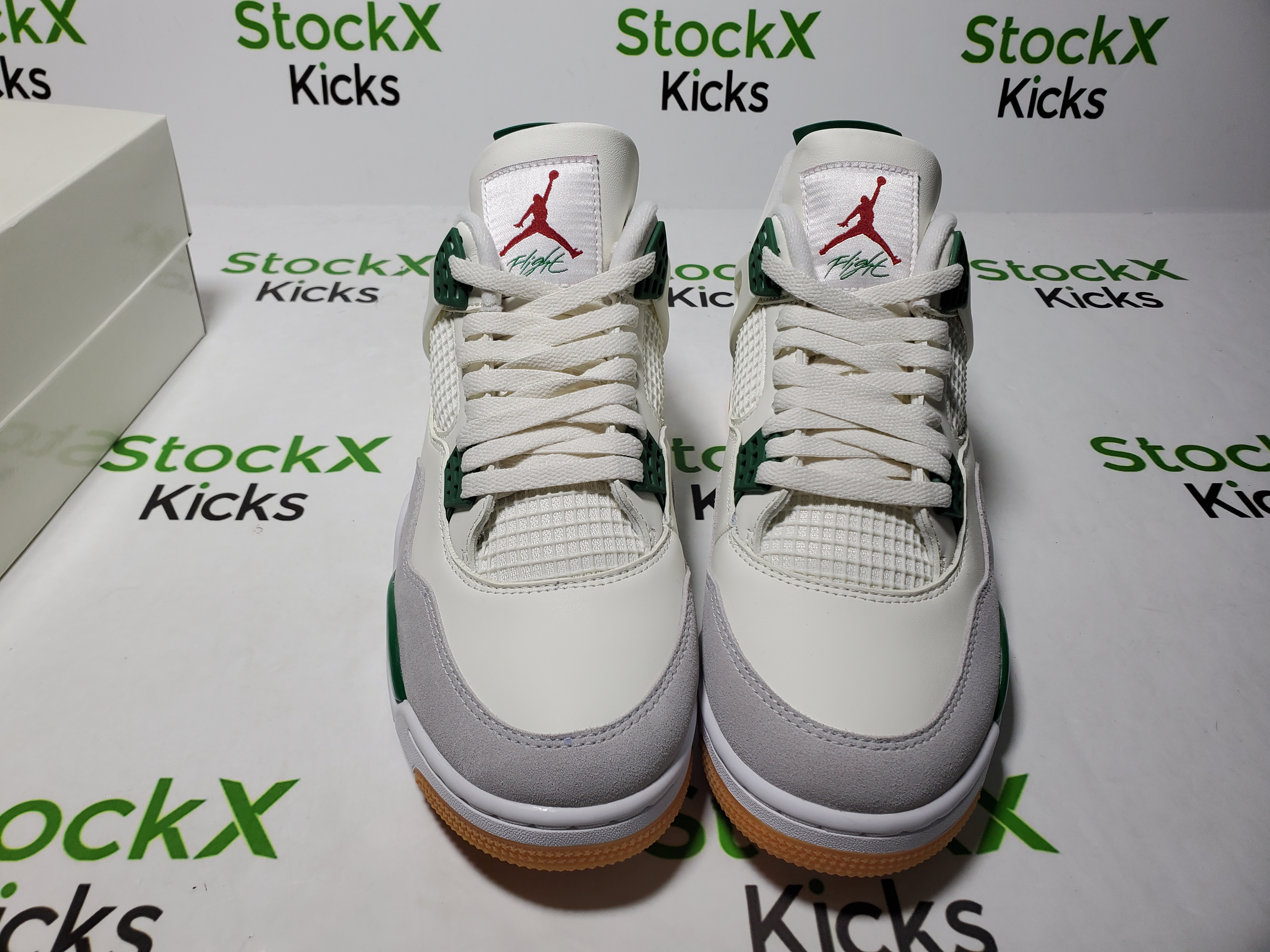 PK God Batch Jordan 4 Retro SB Pine Green DR5415-103 review Stockicks 04