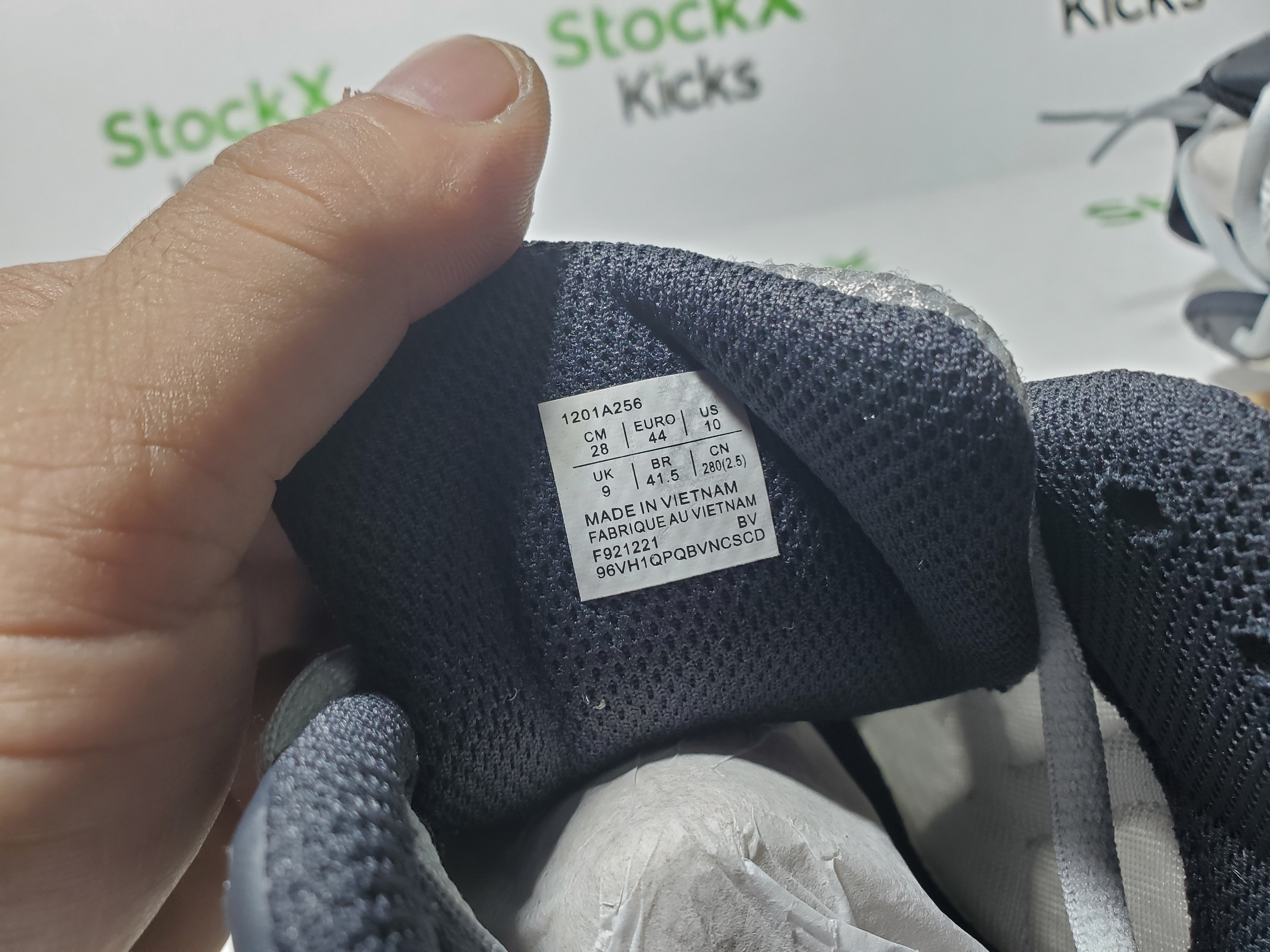 ASICS Gel-1130 Oyster Grey (Gallery Dept. Edition) 1201A256 review Stockicks 05