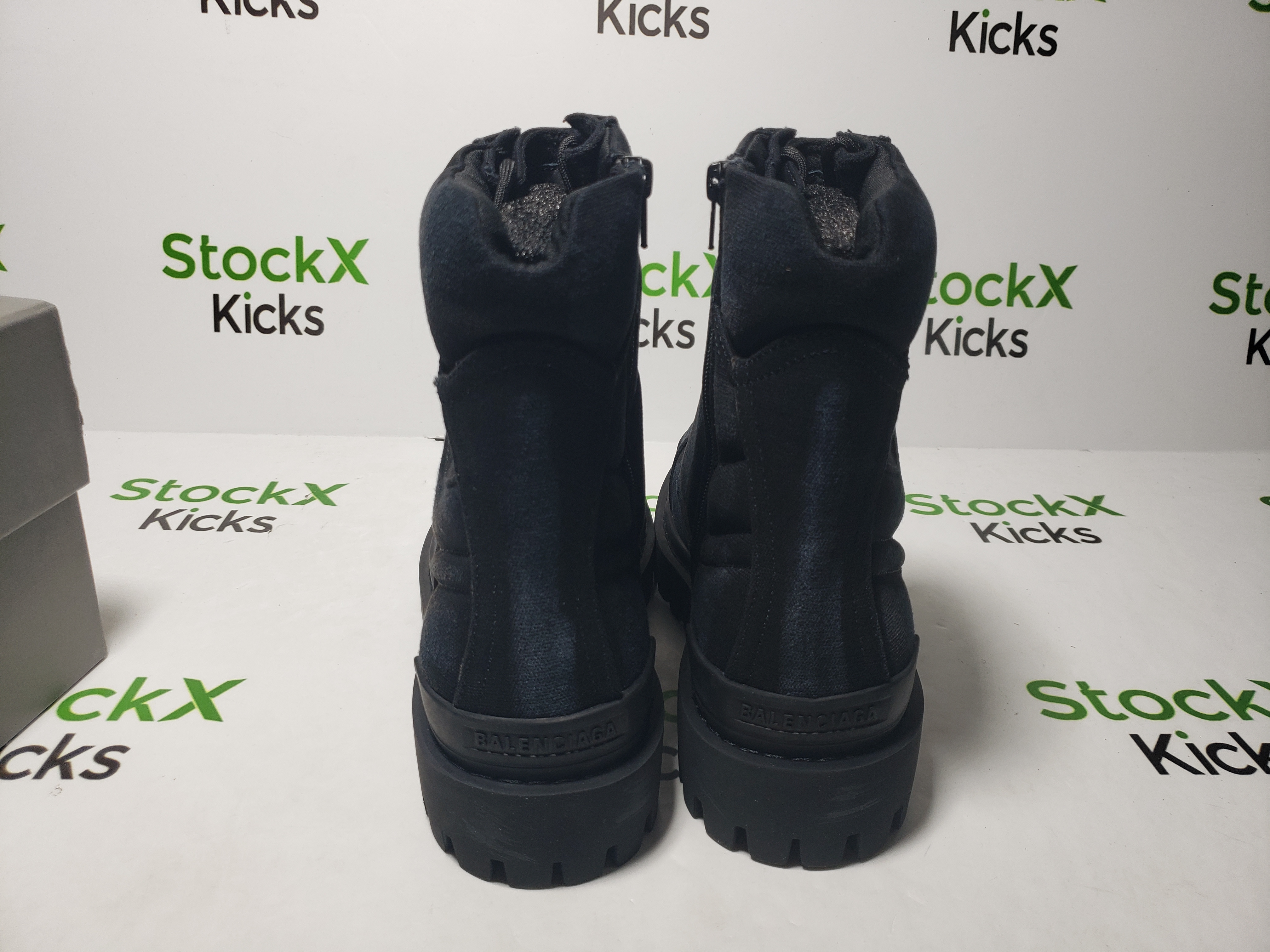Balenciaga Strike Black CK24090201 review Stockicks 03