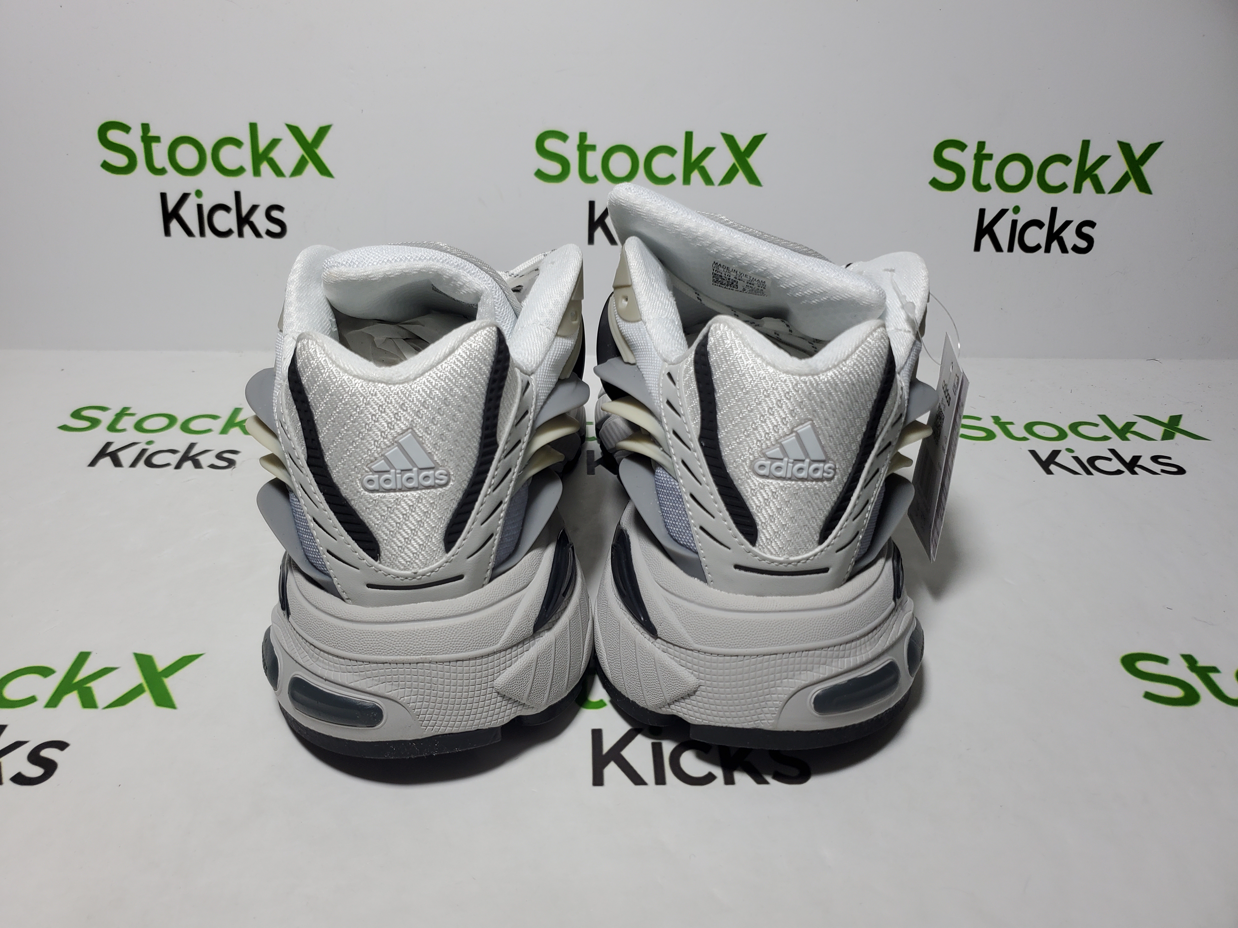 Adidas Adistar Jellyfish Pharrell Williams 'Solid Grey Black' JP9265 review Stockicks 01