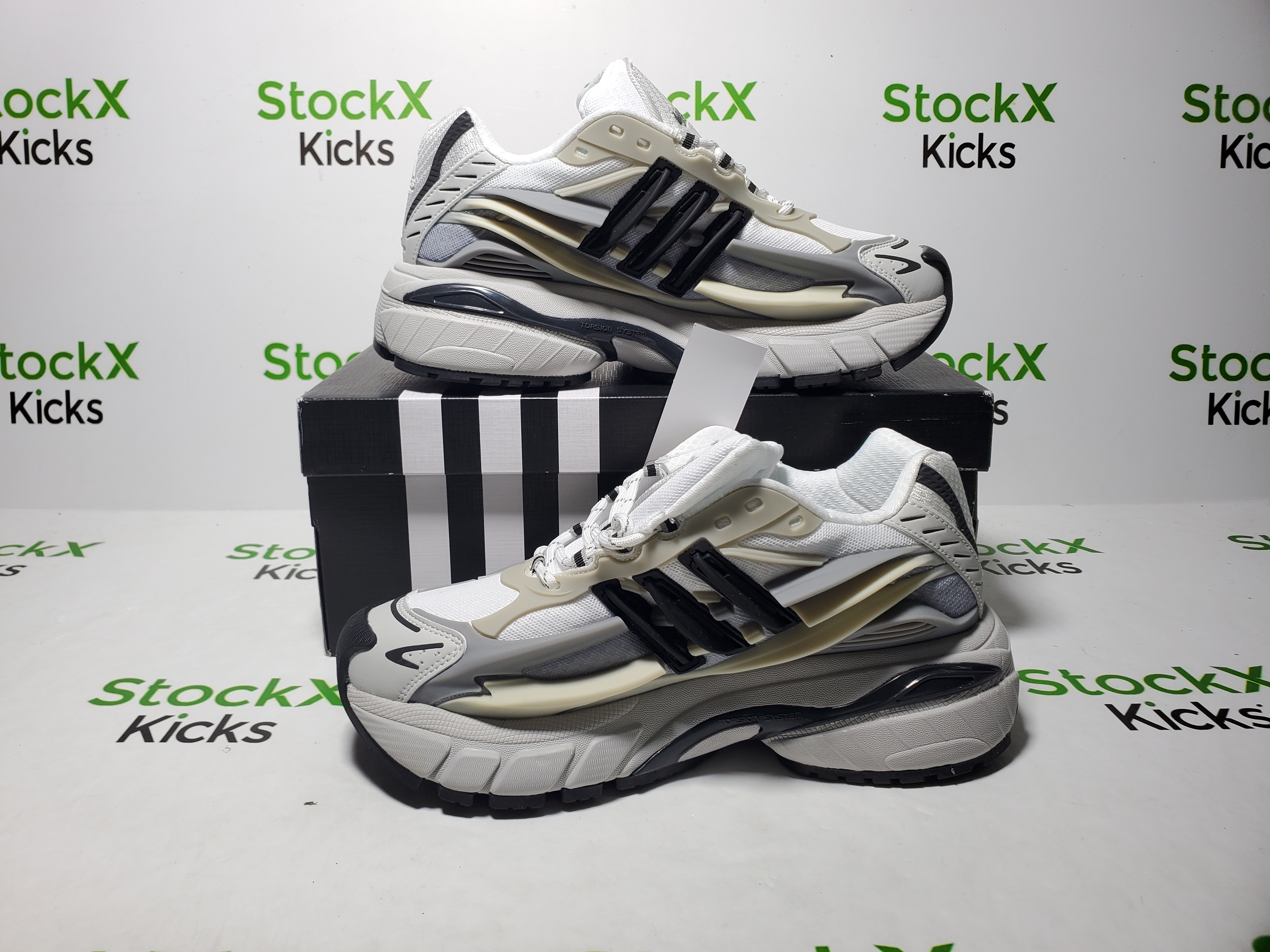 Adidas Adistar Jellyfish Pharrell Williams 'Solid Grey Black' JP9265 review Stockicks 06