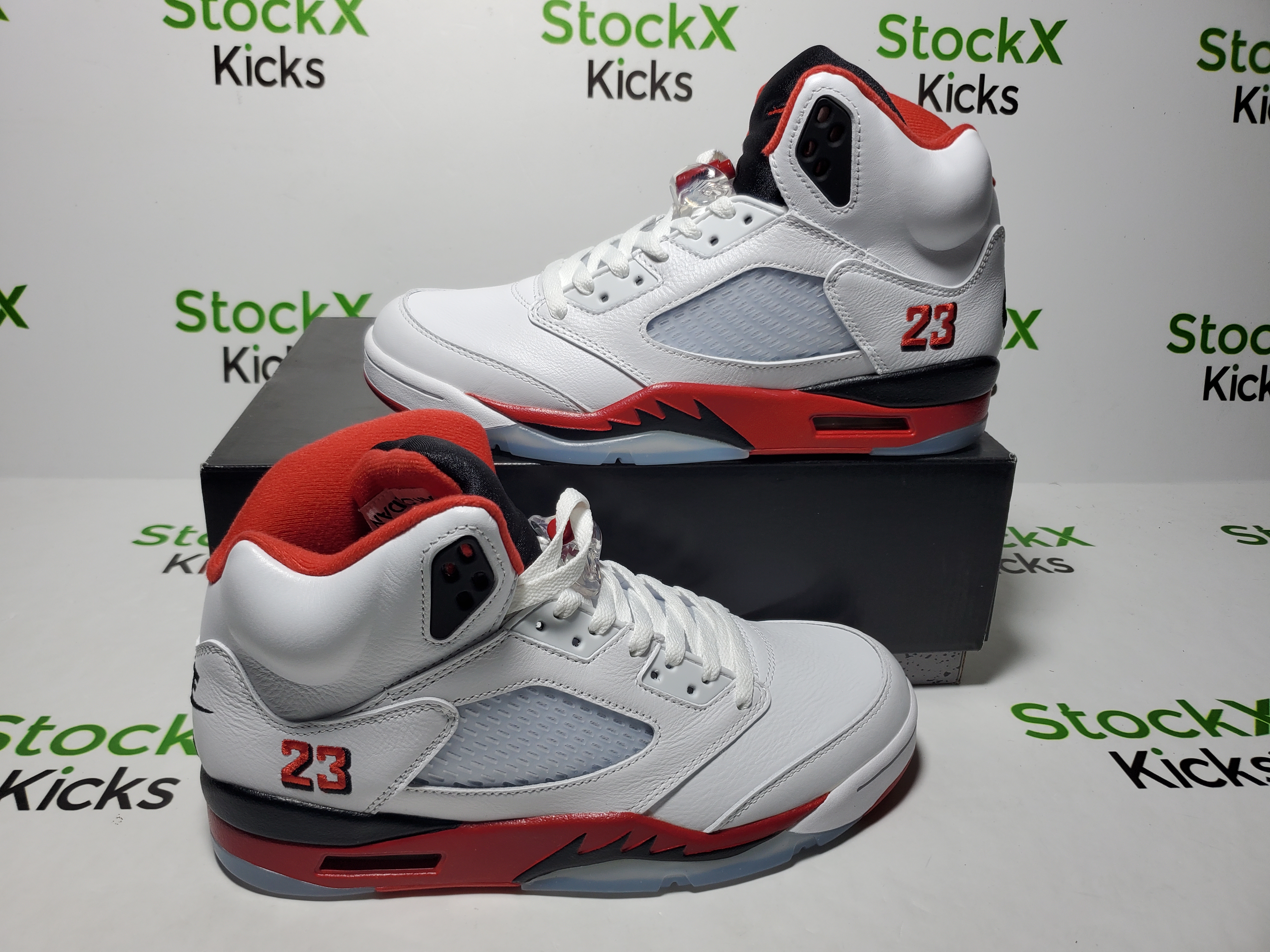 PK God Batch Air Jordan 5 Retro 'Fire Red' 2025 HQ7980-101 review Stockicks 01