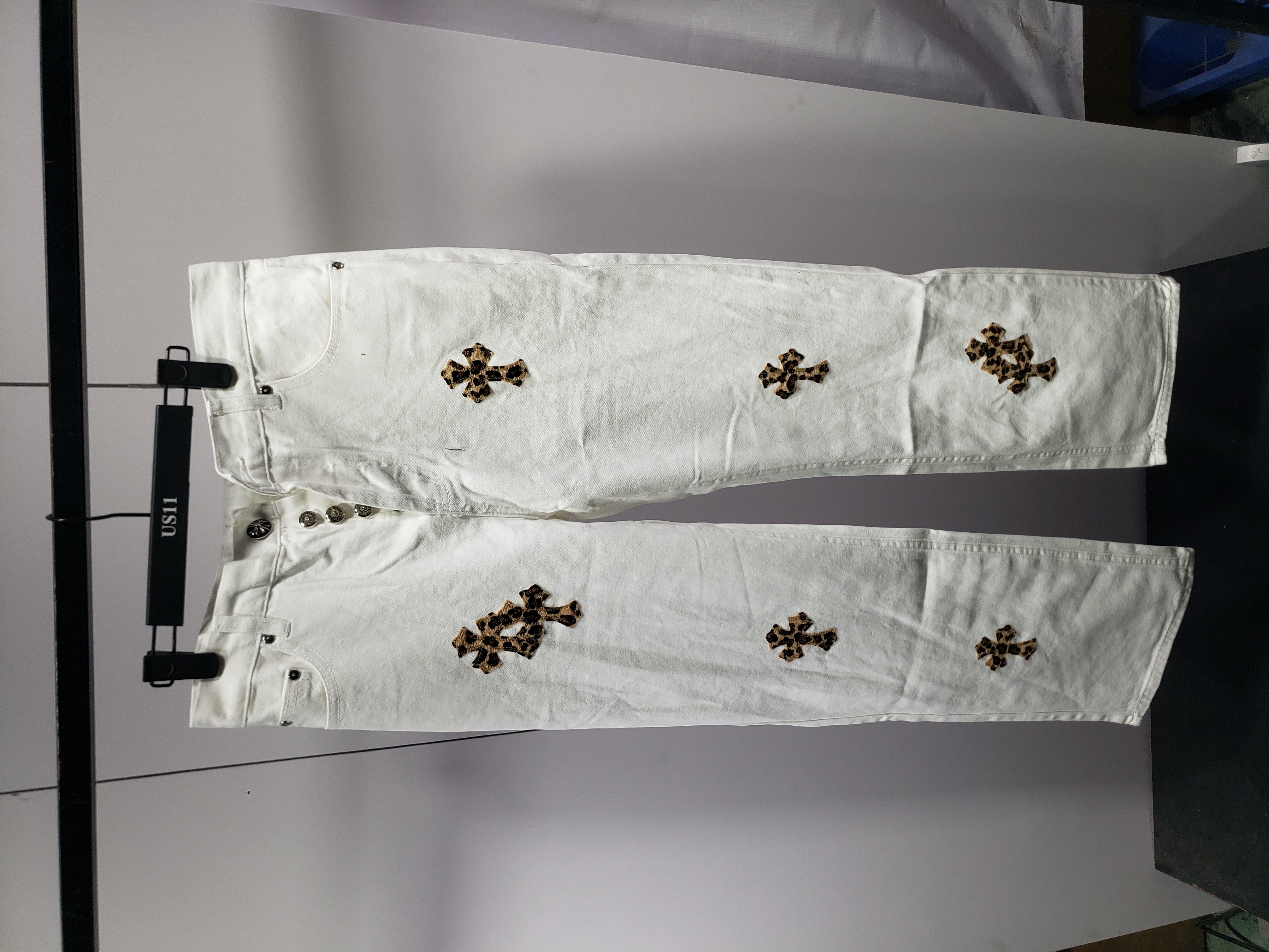 Chrome Hearts Leopard Cross Patch White Jeans White review Stockicks 01