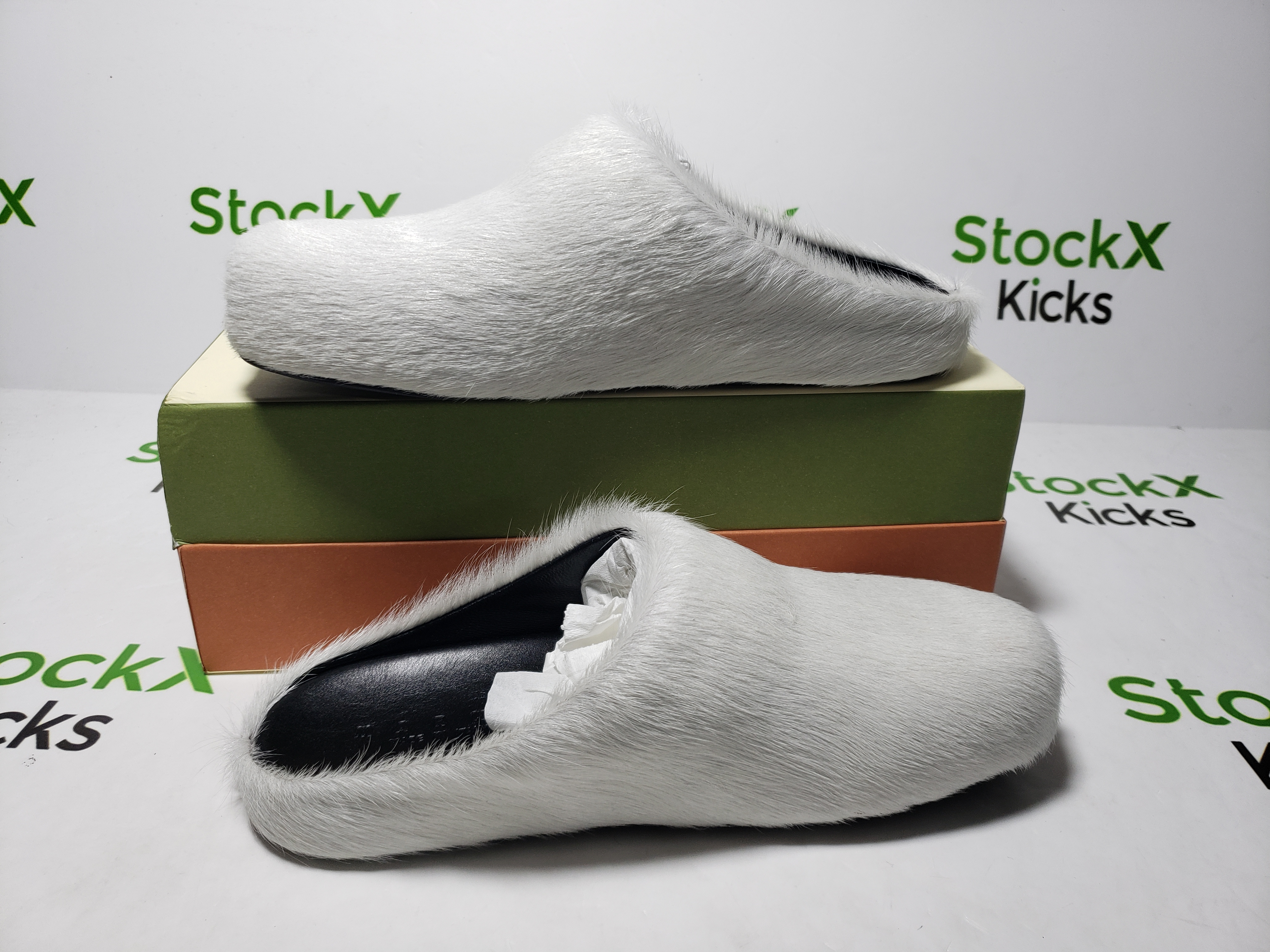 Marni Long-hair Calfskin Fussbett Sabot White SBMR000600P412200W02 review Stockicks 02