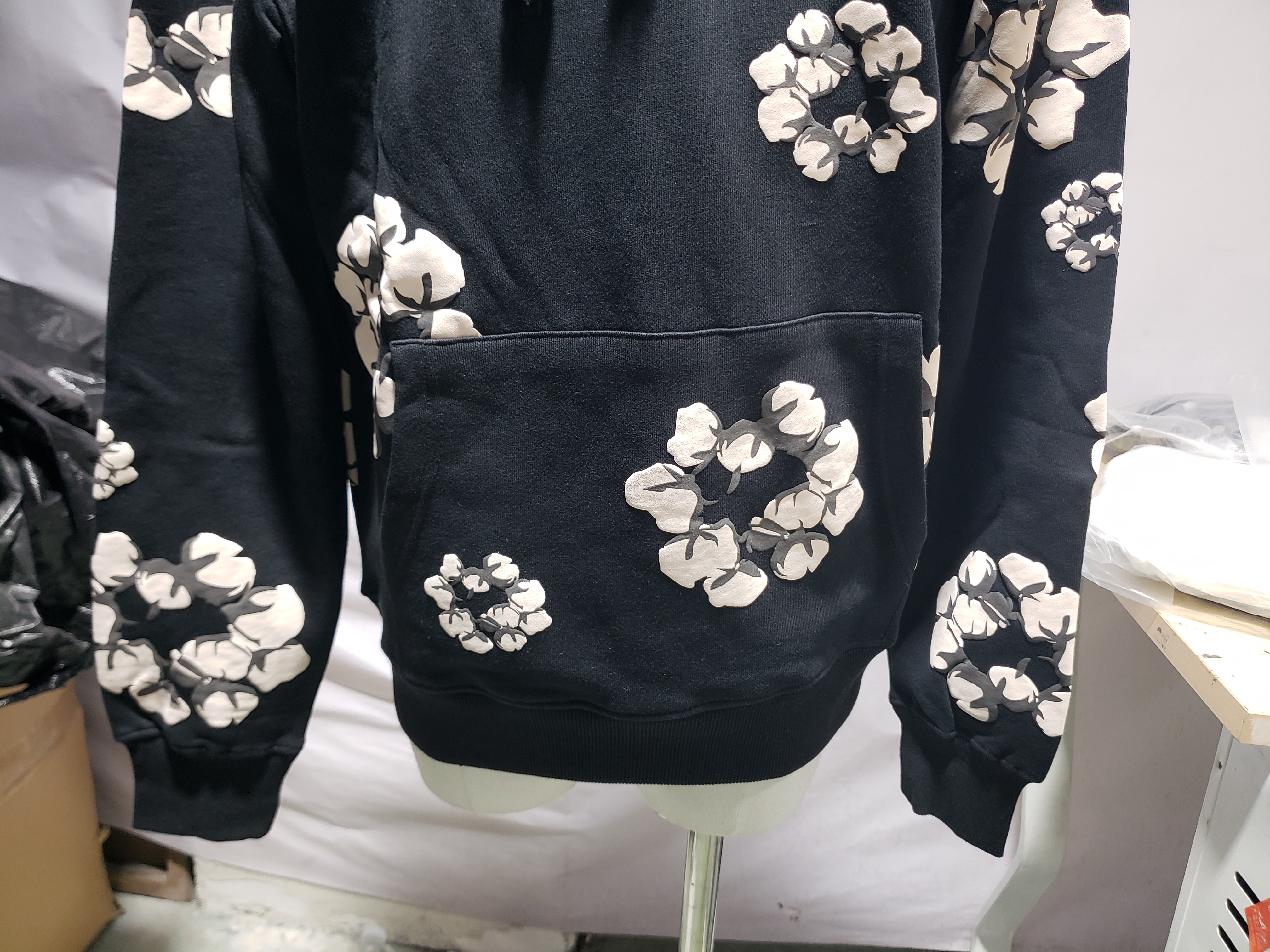 Denim Tears x CPFM Cactus Tears Wreath Hoodie Black YZ 241209 review Stockicks 02