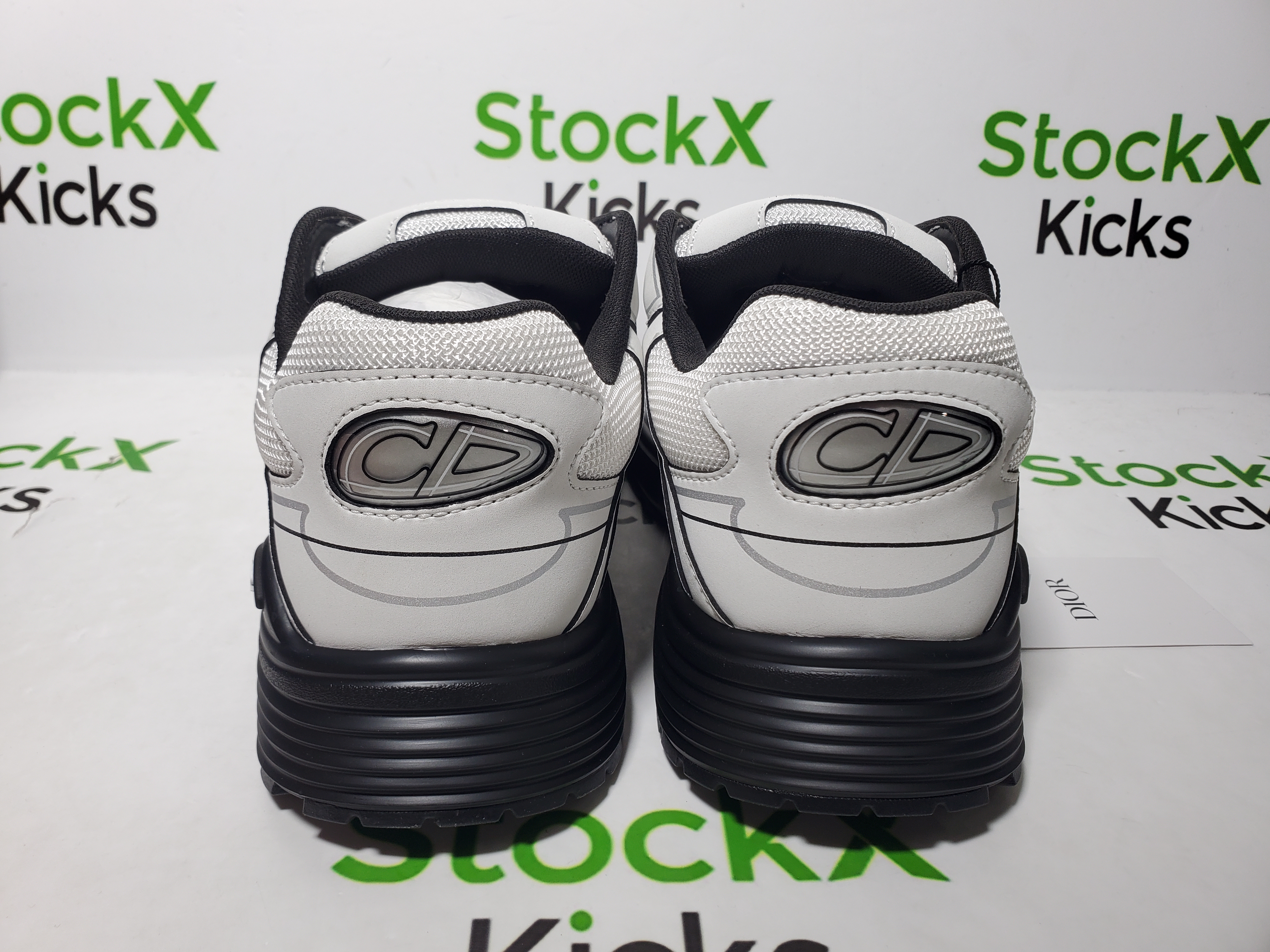 Dior B30 Countdown Sneaker ‘Panda White And Black’ review Stockicks 02