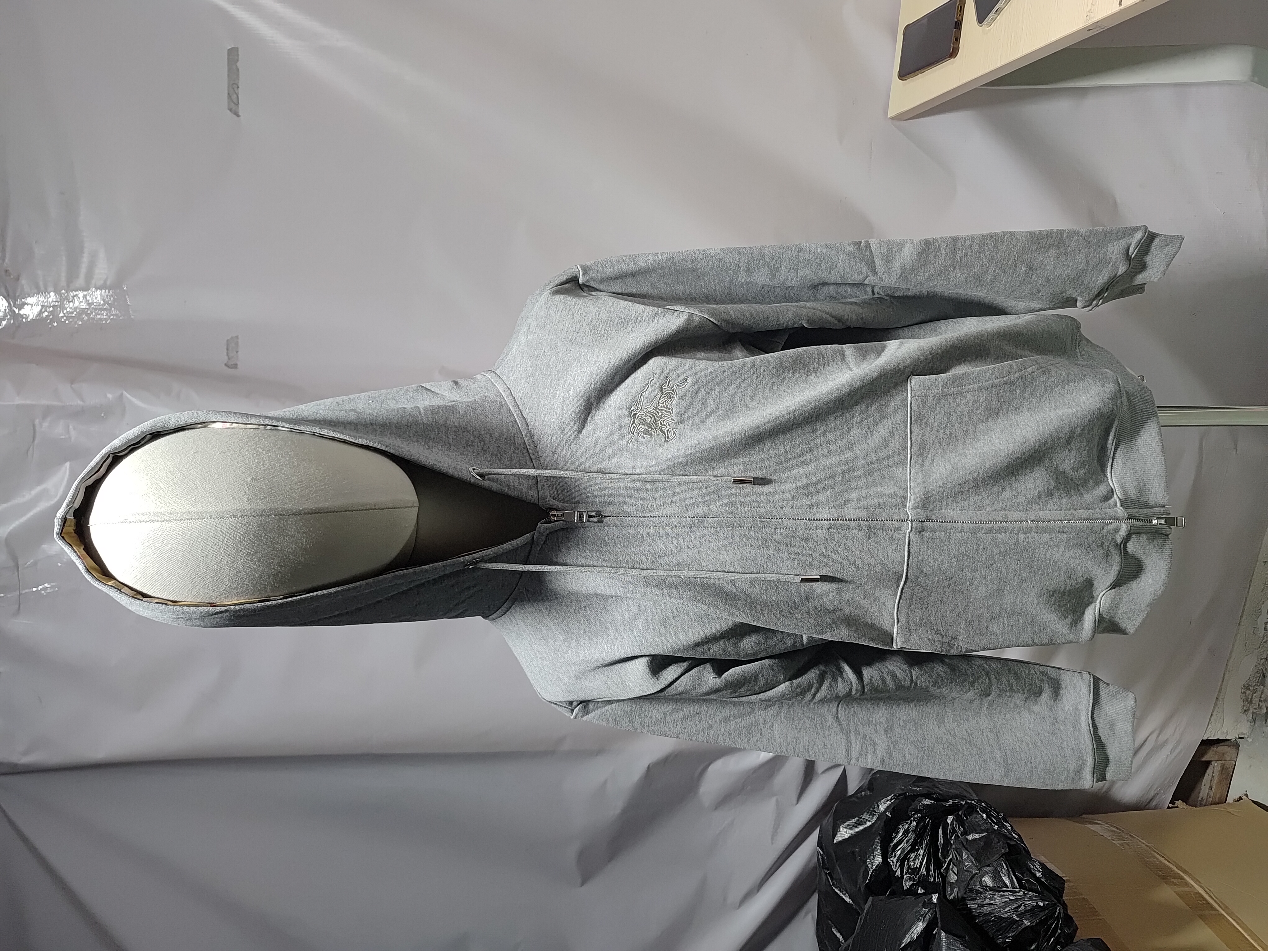 Burberry Embroidered Grey EKD Zip Hoodie Grey CK WH2202024020 review Stockicks 01