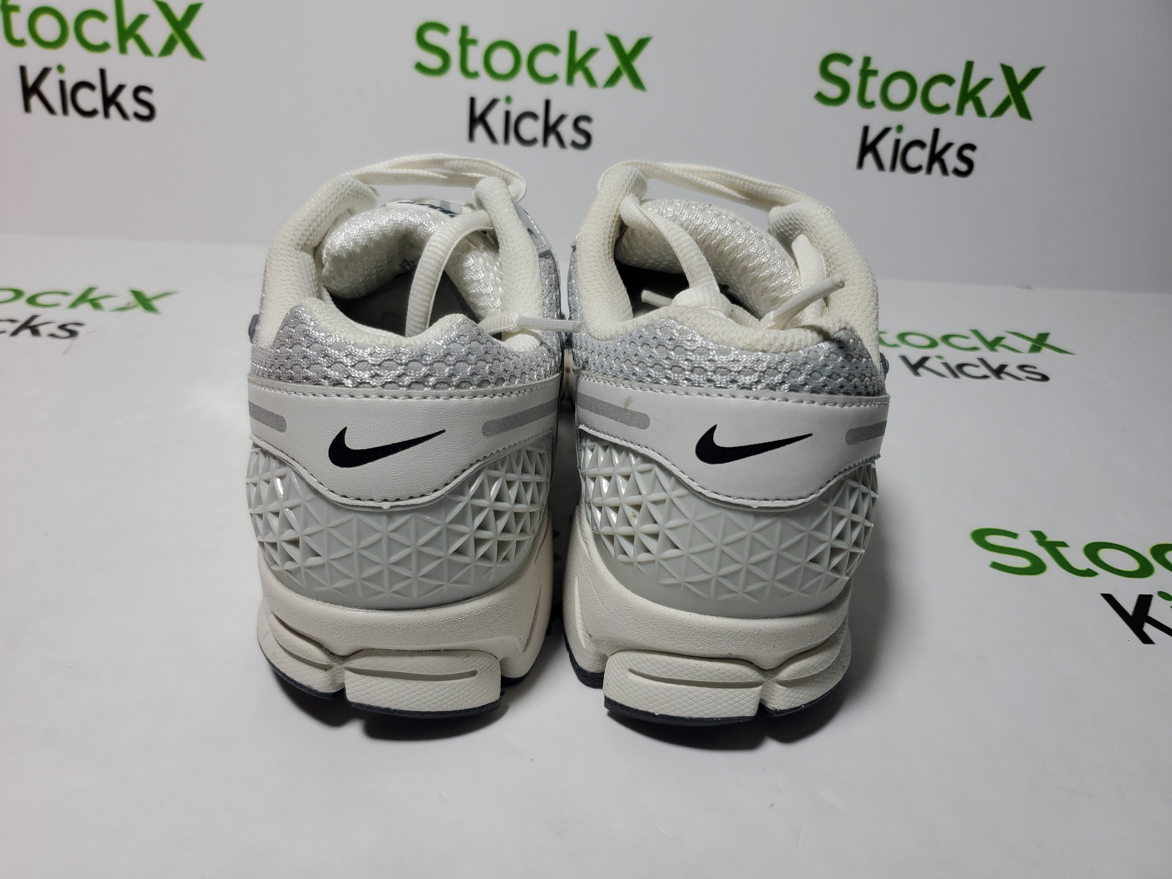 Nike Zoom Vomero 5 Photon Dust Metallic Silver FD0884-025 review Stockicks 03