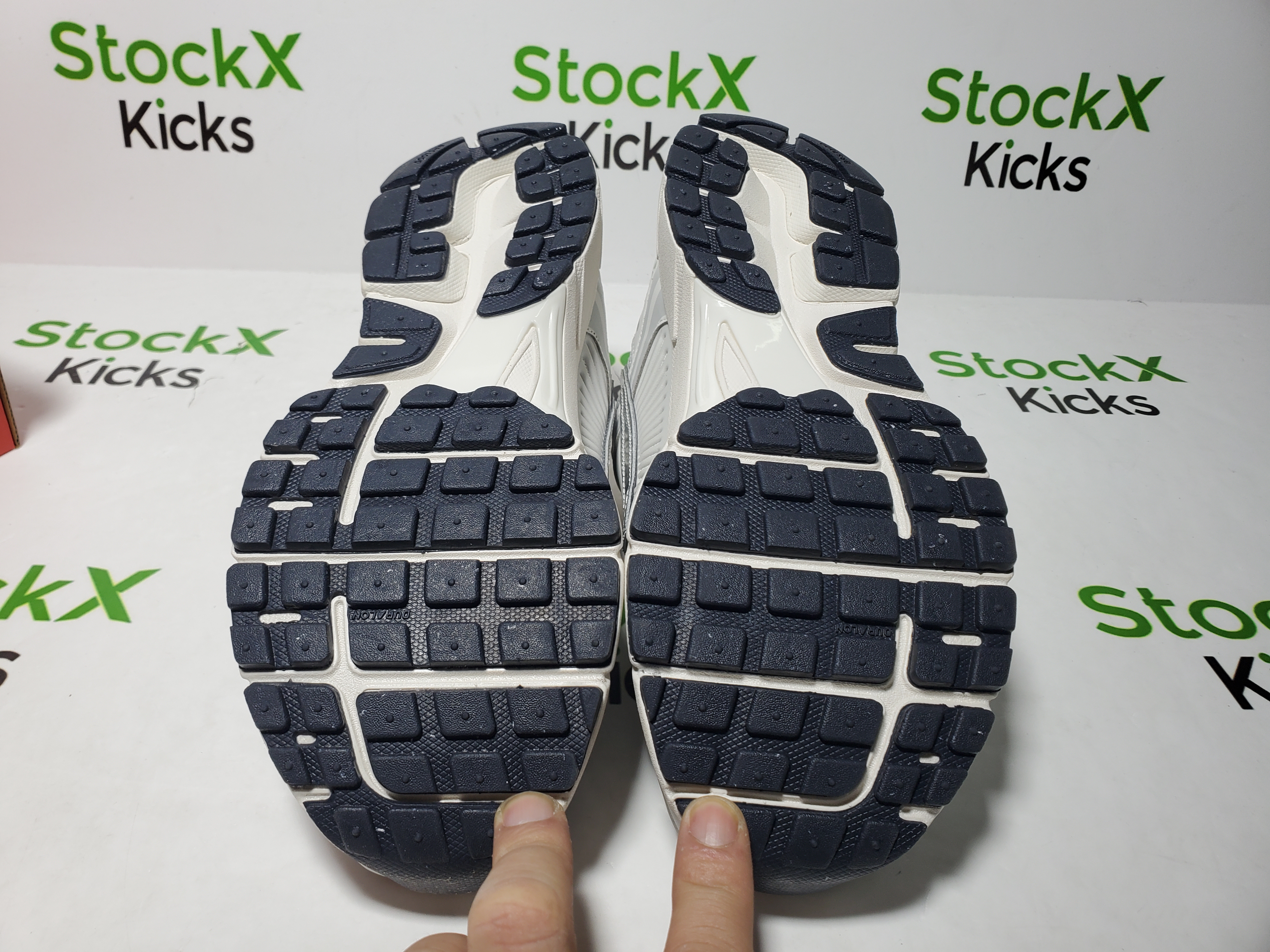 Nike Zoom Vomero 5 Photon Dust Metallic Silver FD0884-025 review Stockicks 05