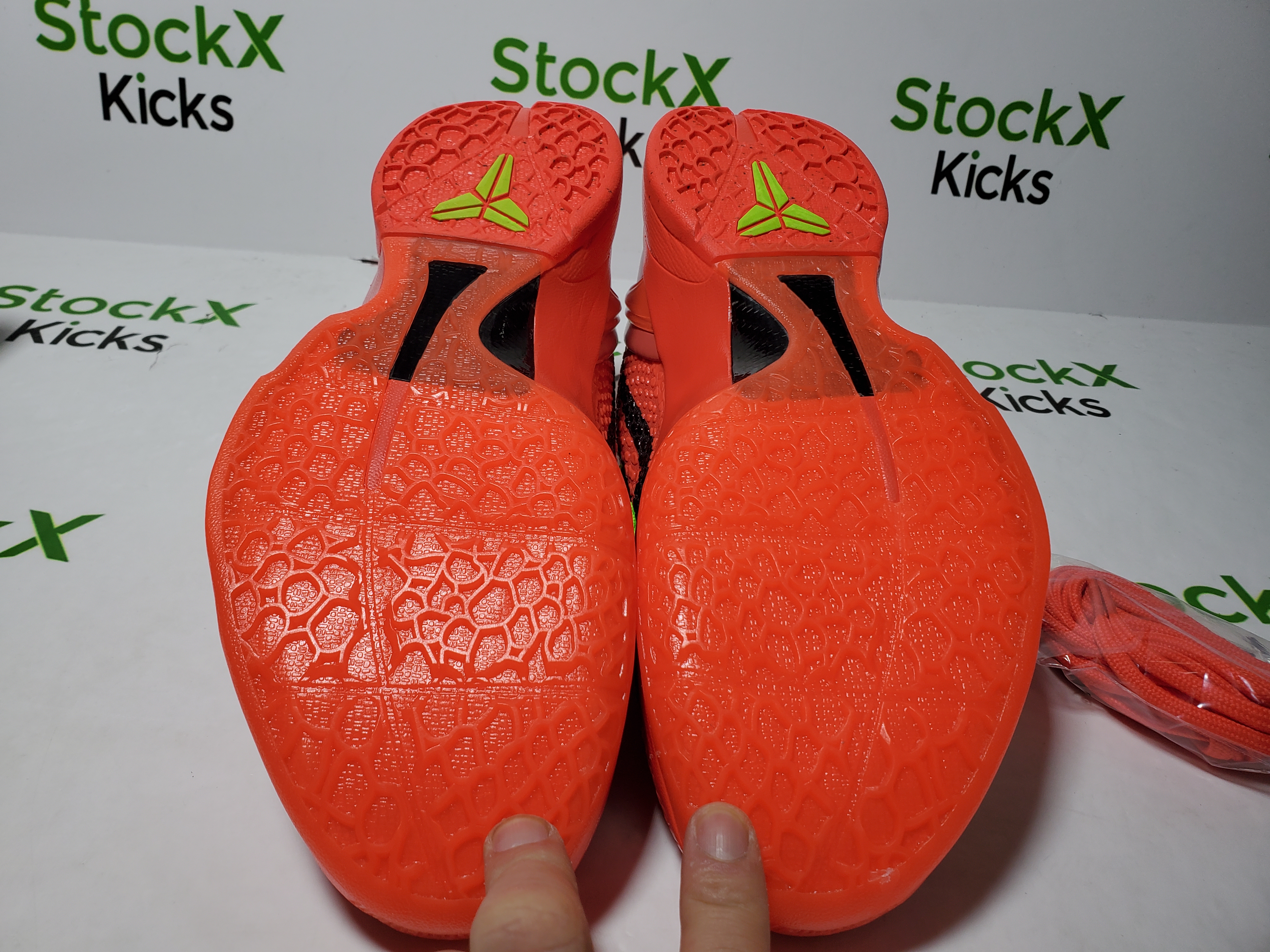Nike Kobe 6 Proto Reverse Grinch FV4921-600 review Stockicks 05