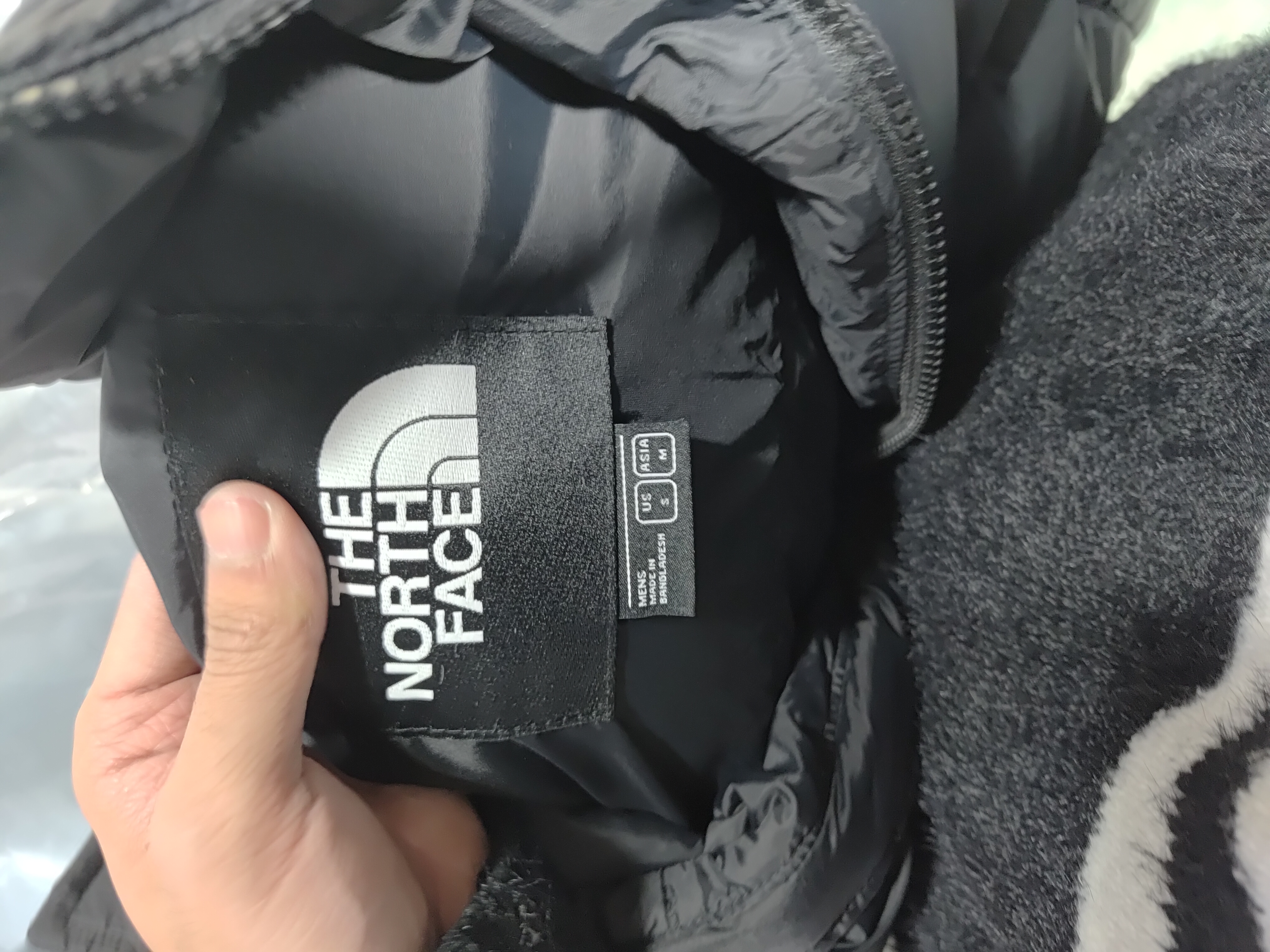 The North Face All Black Down Jacket review Stockicks 00