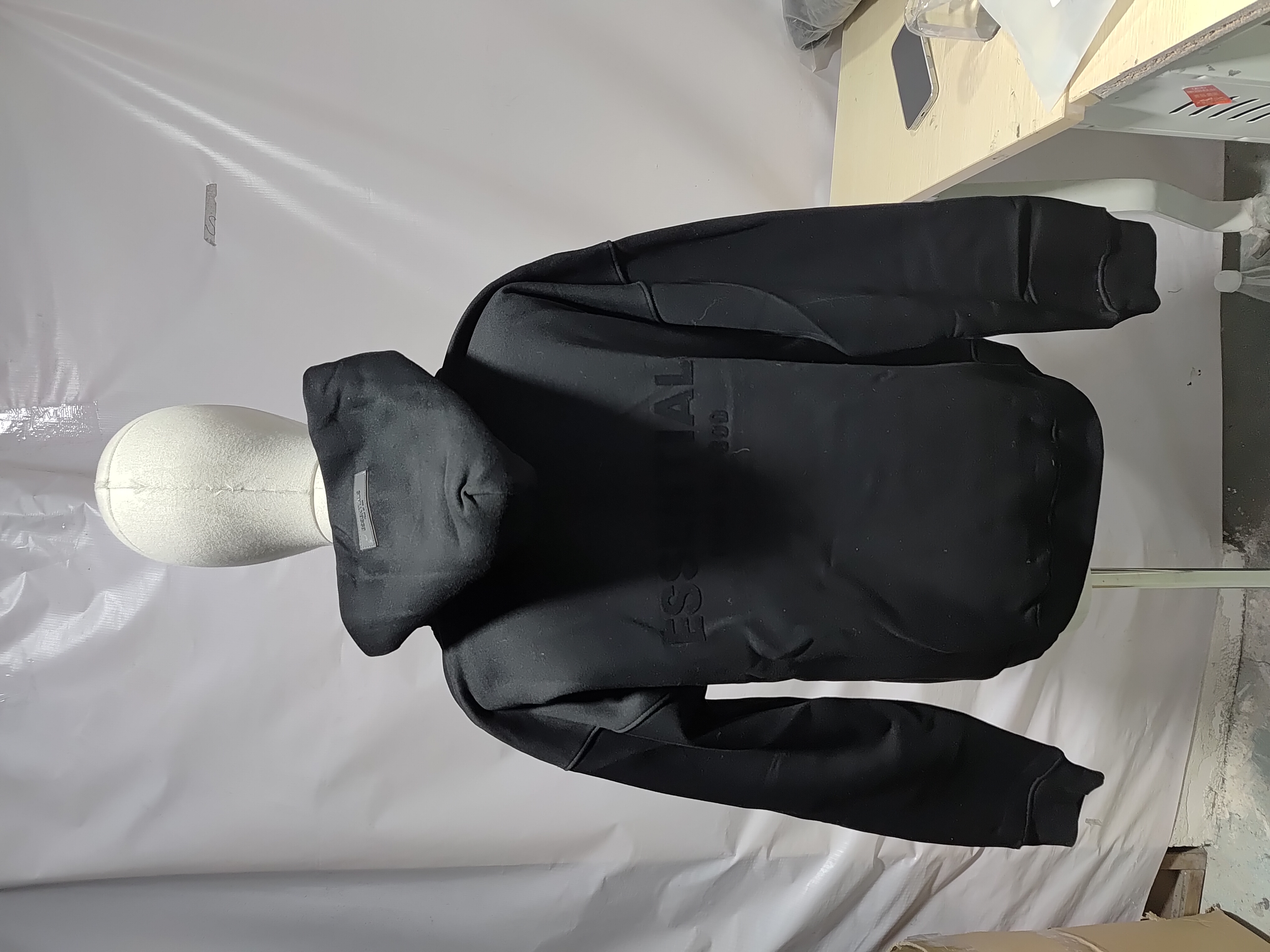Fear of God Essentials Pullover Hoodie Stretch Limo SS22 review Stockicks 04