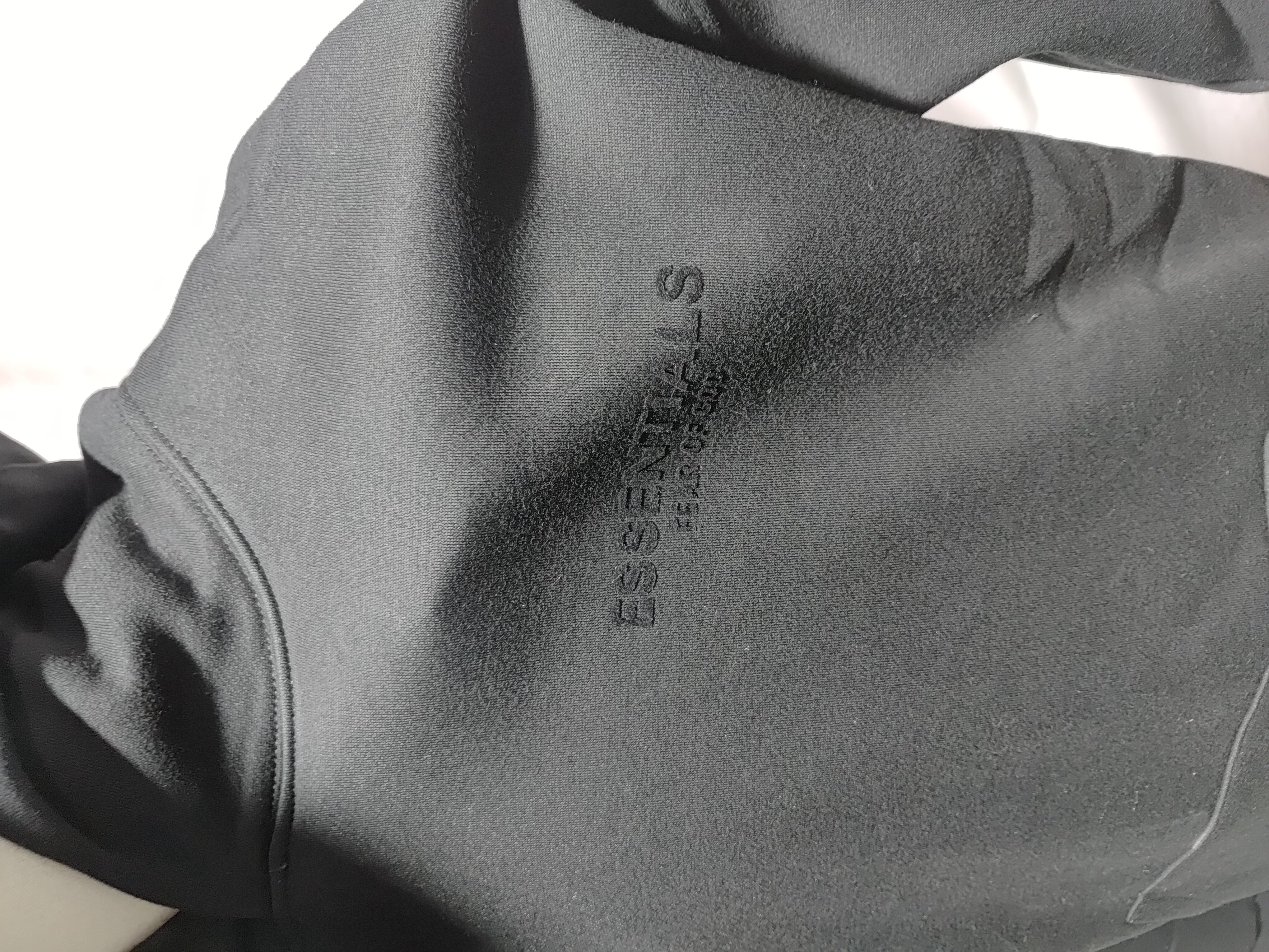 Fear of God Essentials Pullover Hoodie Stretch Limo SS22 review Stockicks 02