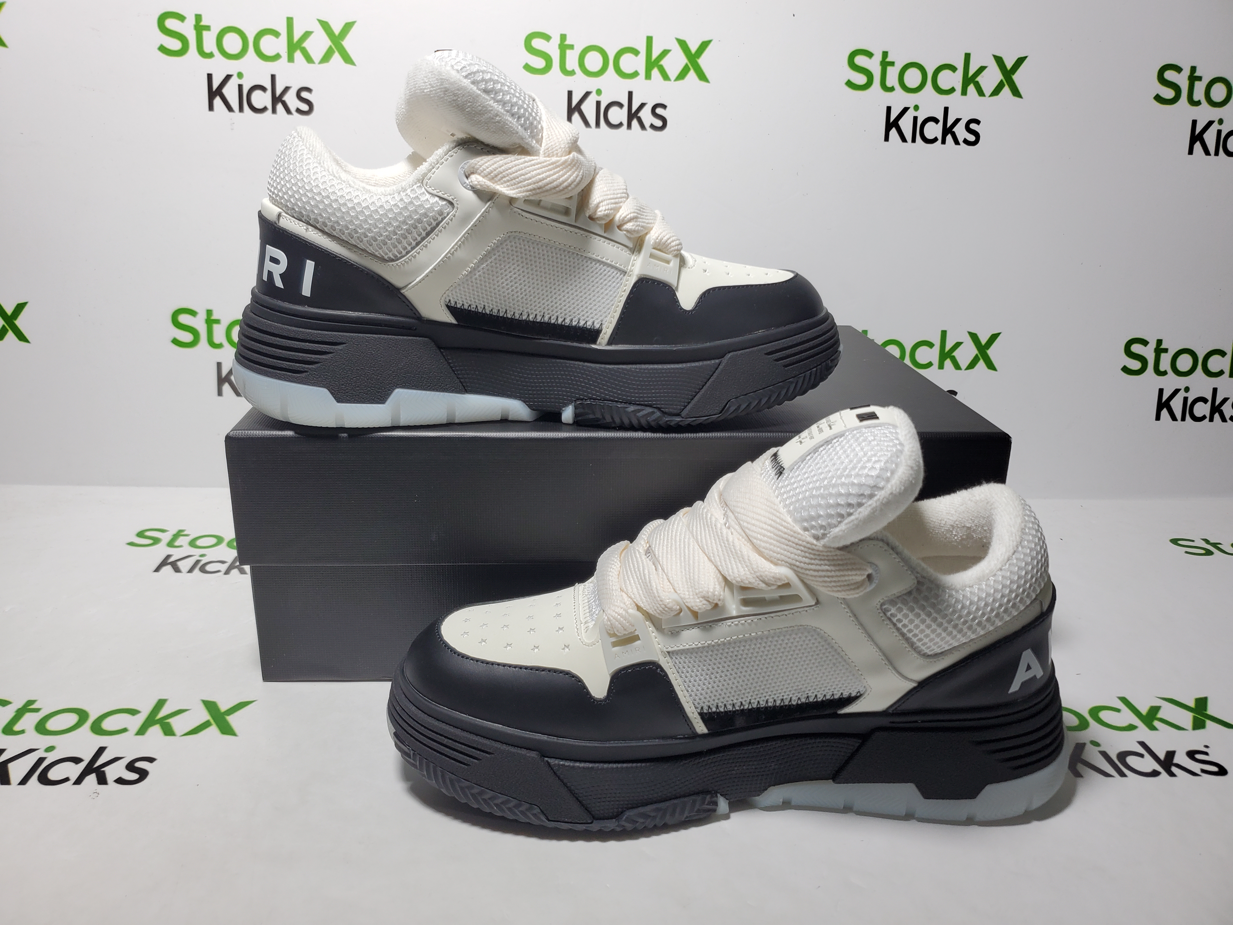 Amiri MA-1 Sneakers Panda White Black review Stockicks 02