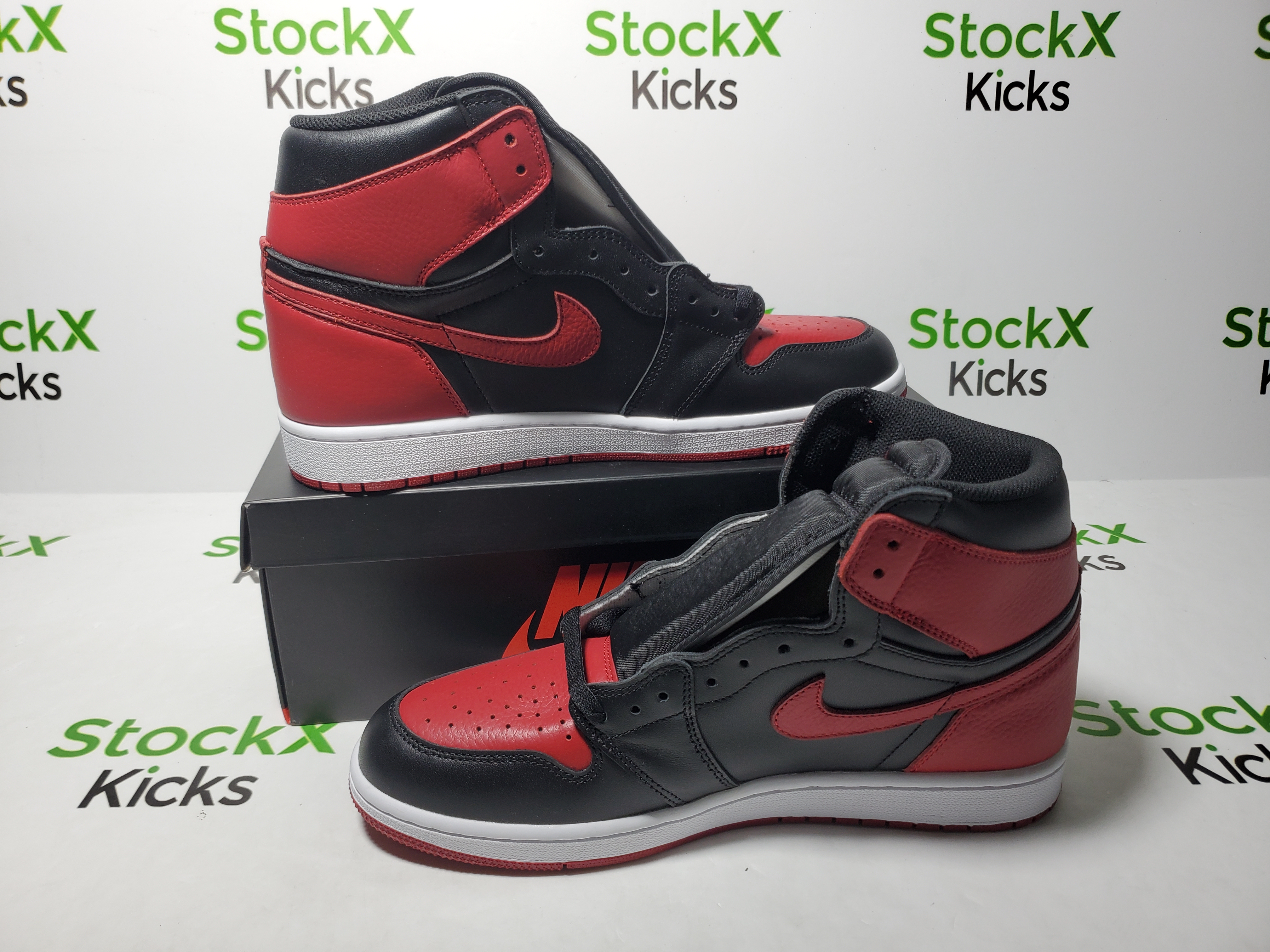 LJR Batch  Jordan 1 Retro High Bred Banned (2016) 555088-001 review Stockicks 02