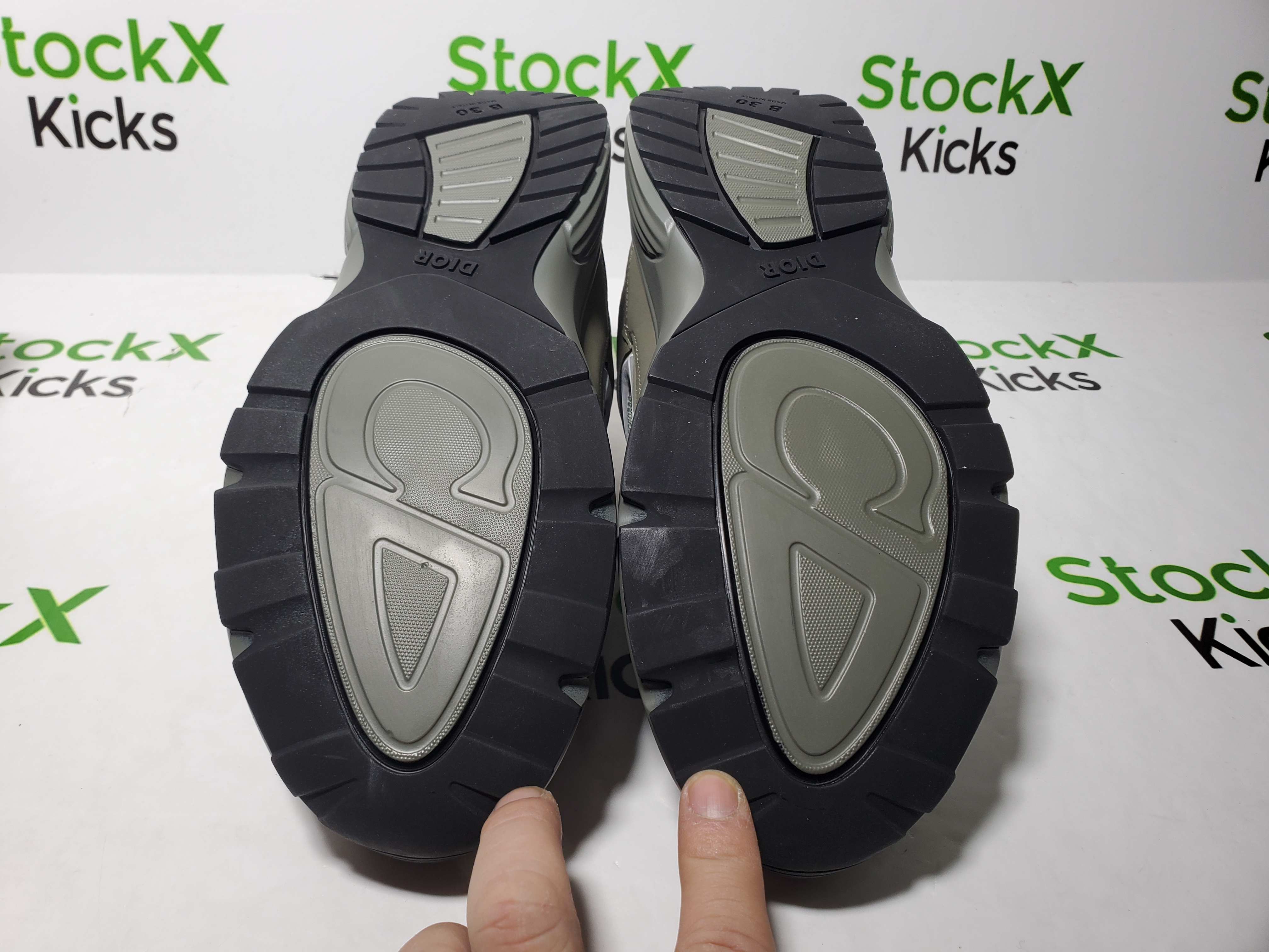 Dior B30 Low Top Olive 3SN279ZMA-1614 review Stockicks 05