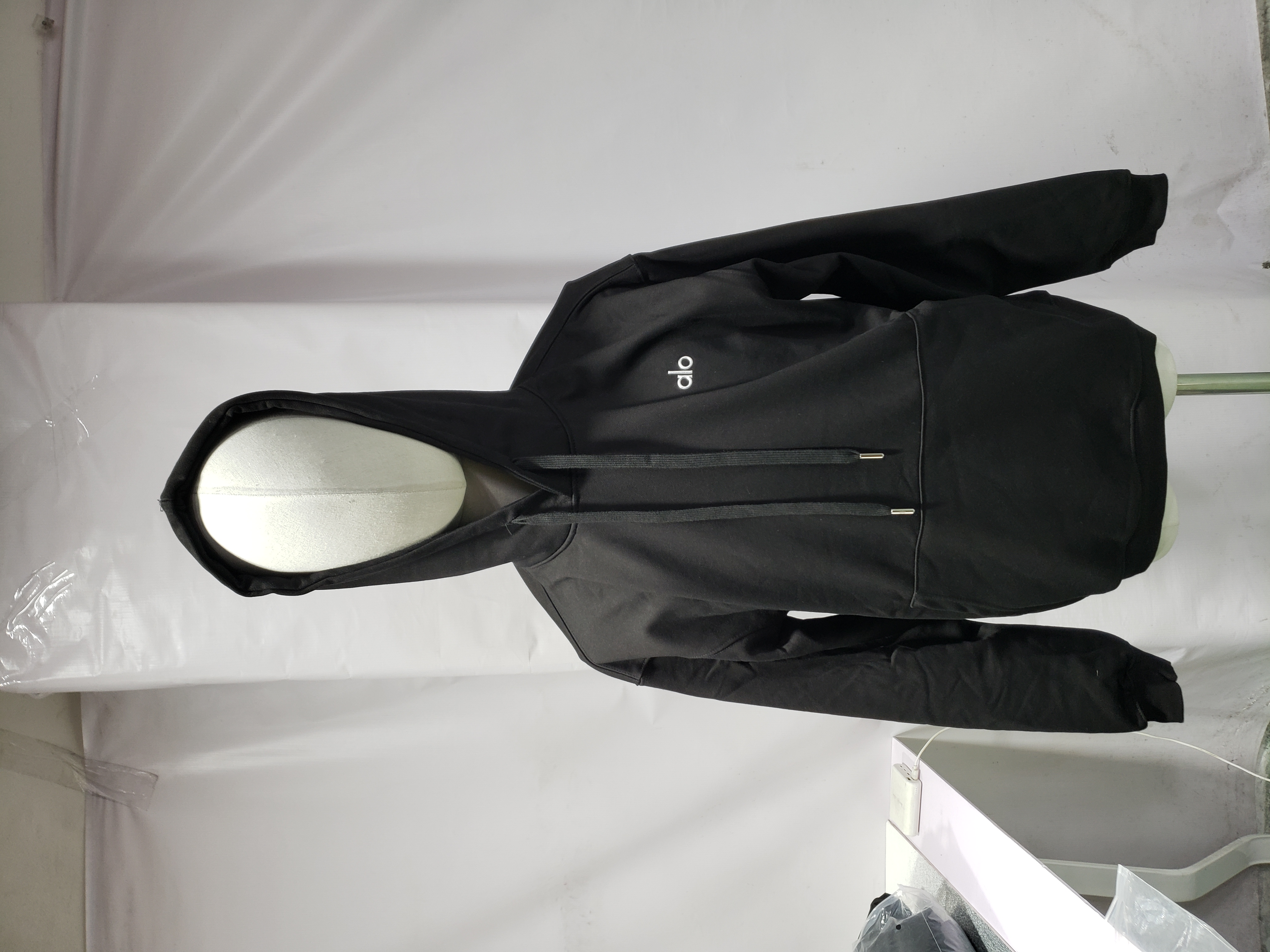 Alo Yoga Accolade 1/4 Zip Pullover Set Black Grey review Stockicks 01